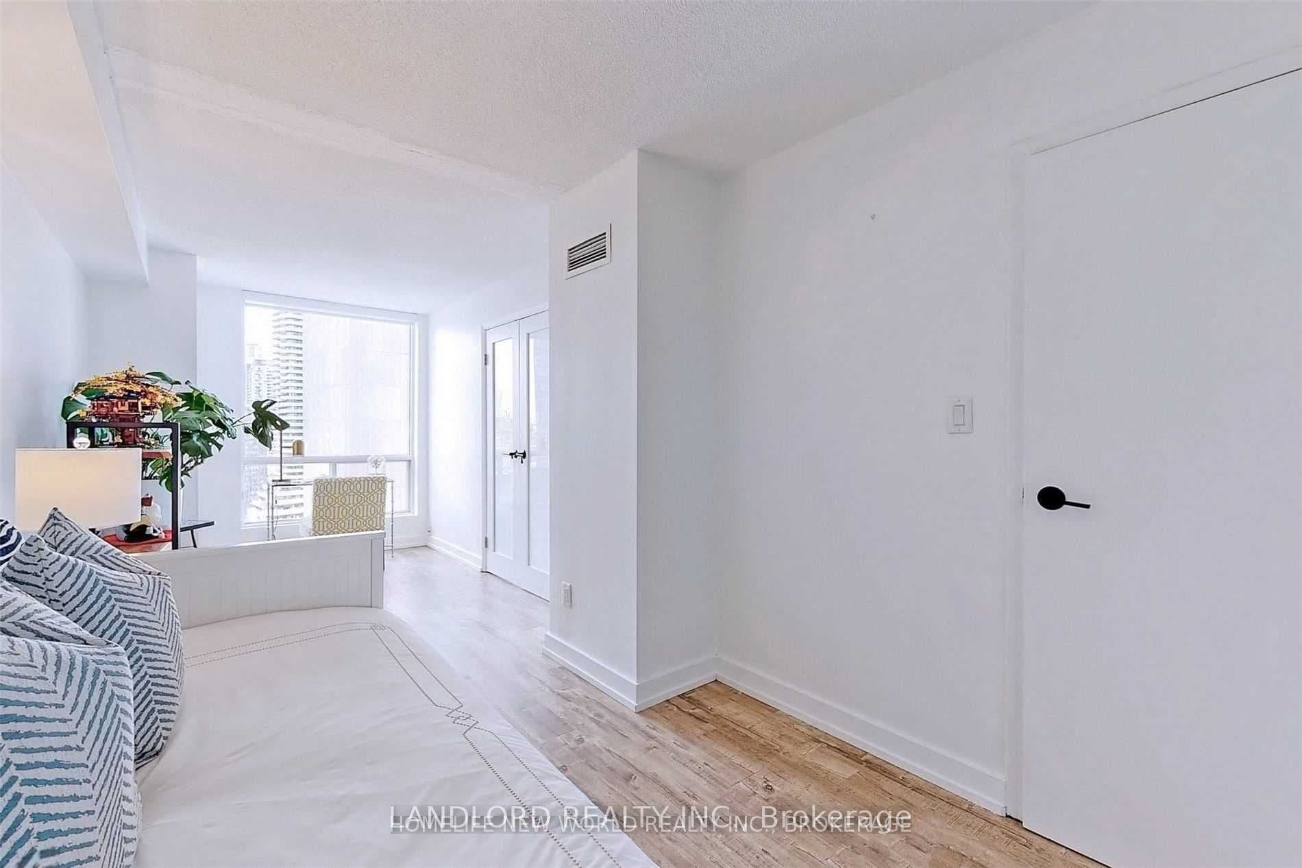 25 Grenville St - 2208 - Photo 10