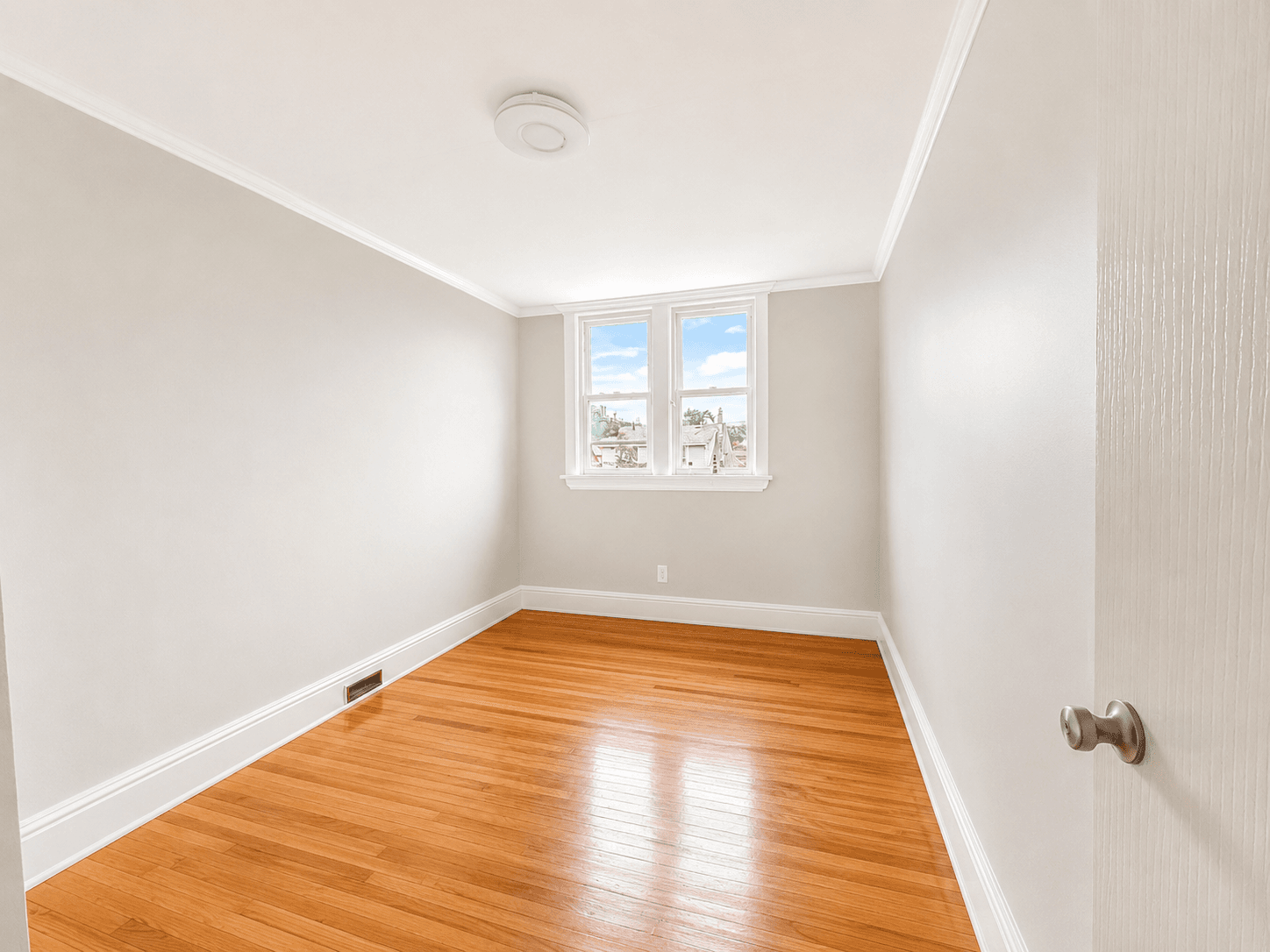 Unit 2 - 86 Balmoral Ave S - Photo 6