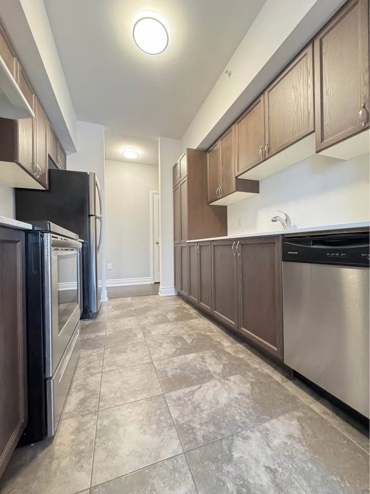 401 - 304 Essa Road - Photo 10