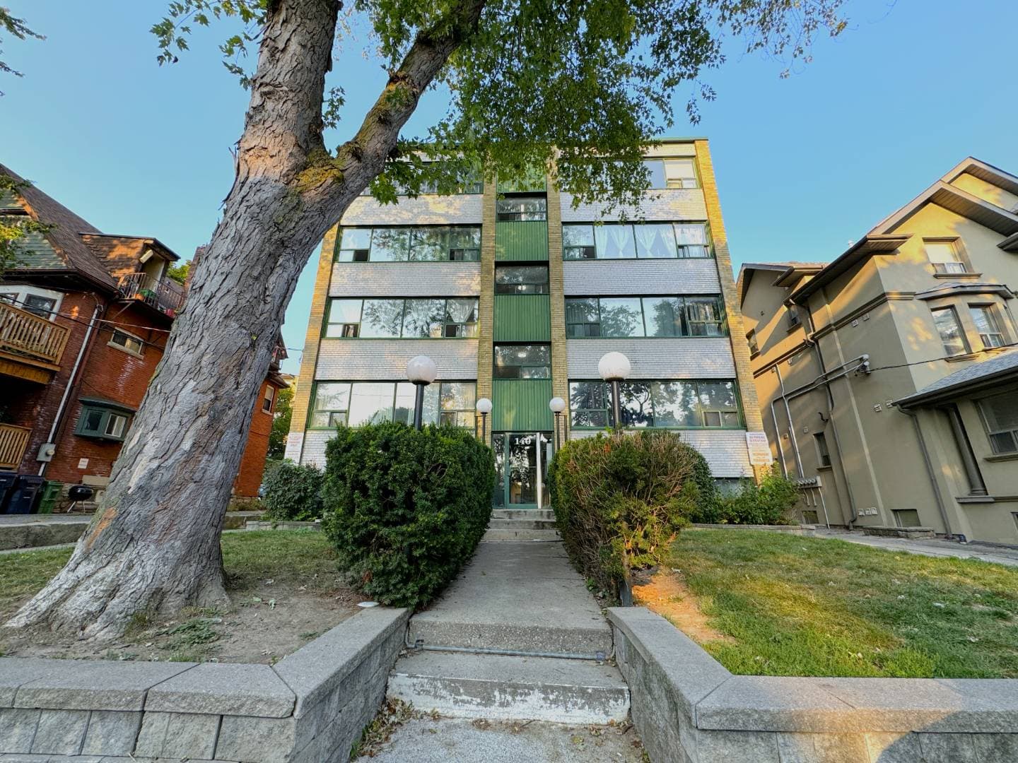 140 Springhurst Ave - 5 - Photo 11