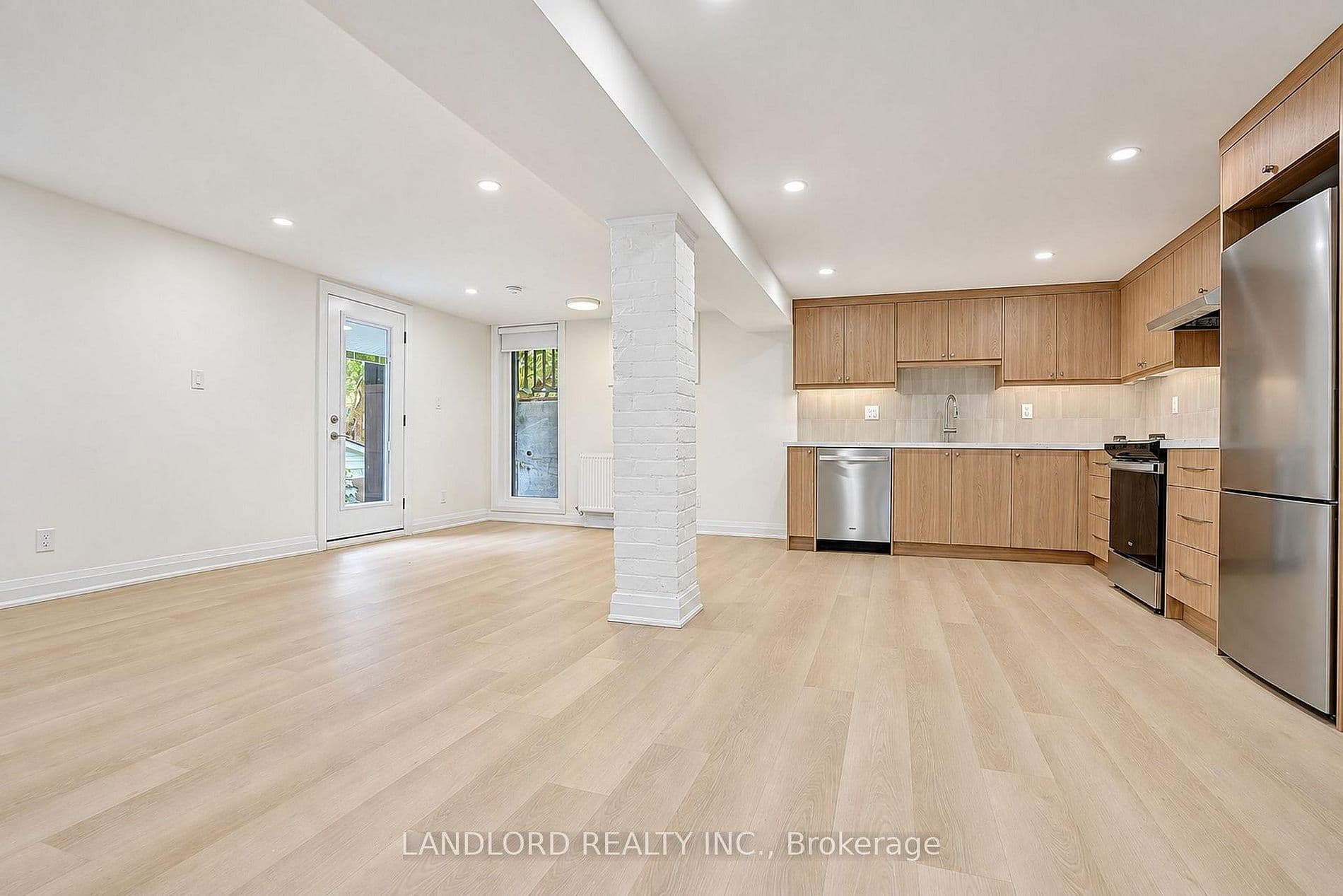 92 Neville Park Blvd - 4 - Photo 2