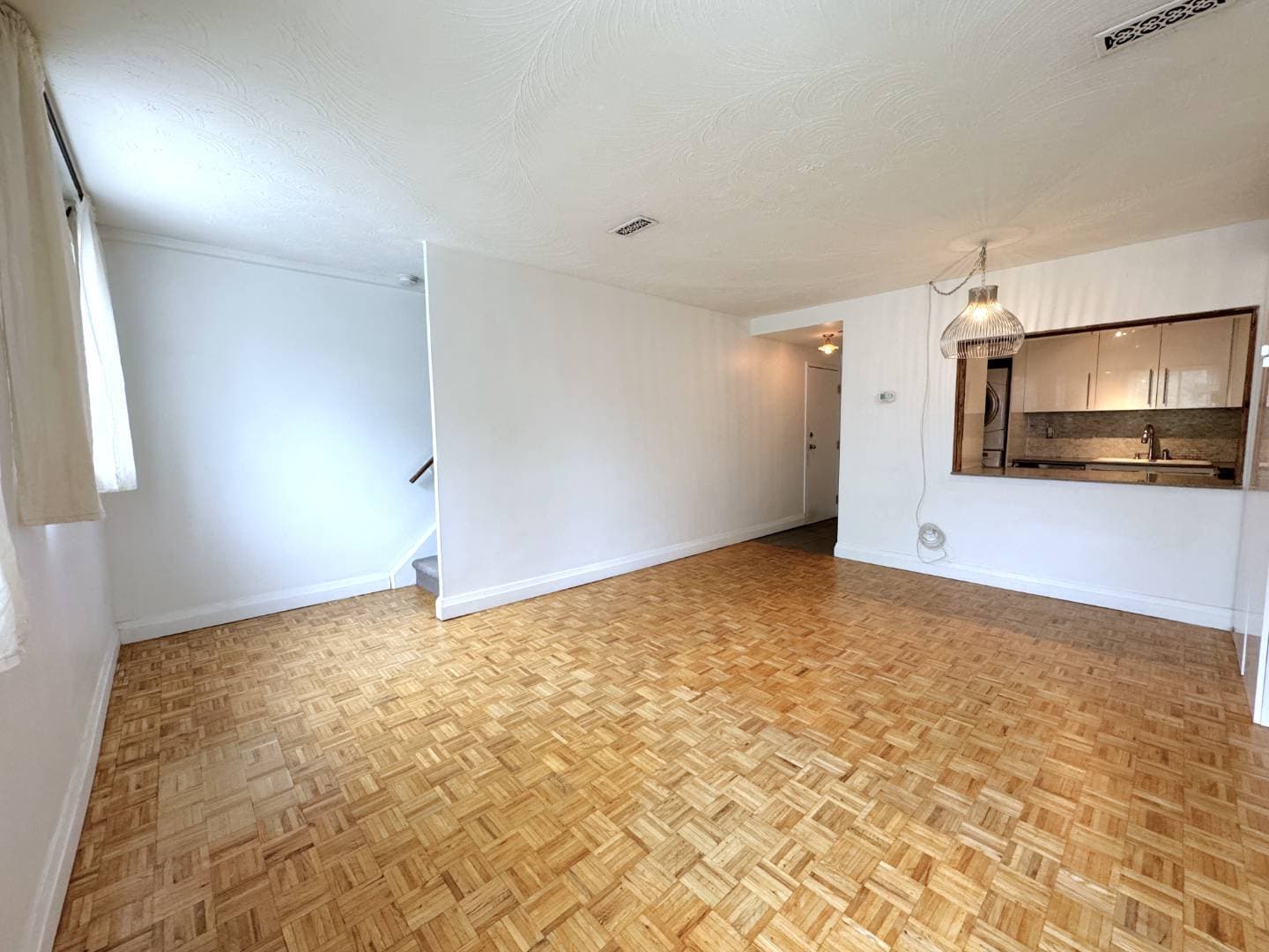 1175 Queen St E - B - Photo 10