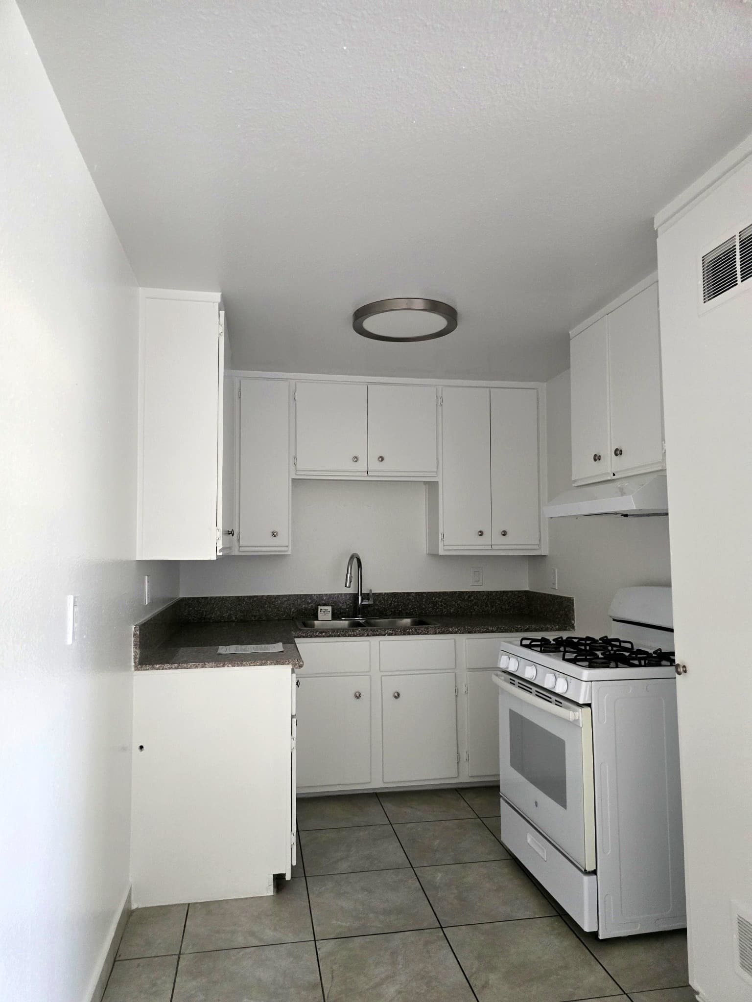 8513 Cedros 2BR 2BA - Photo 2