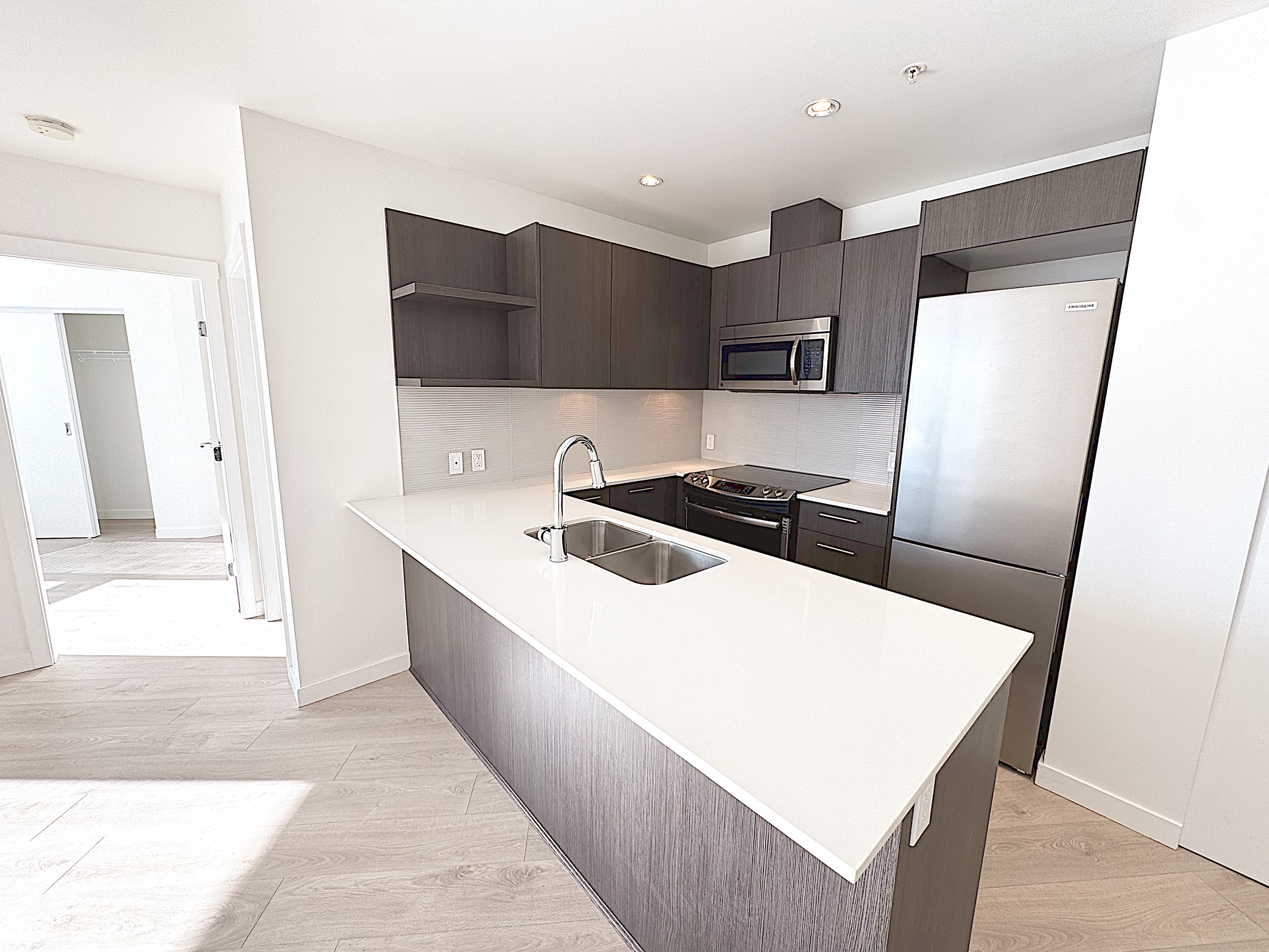 Aquilini Centre West - 1618 - Photo 4