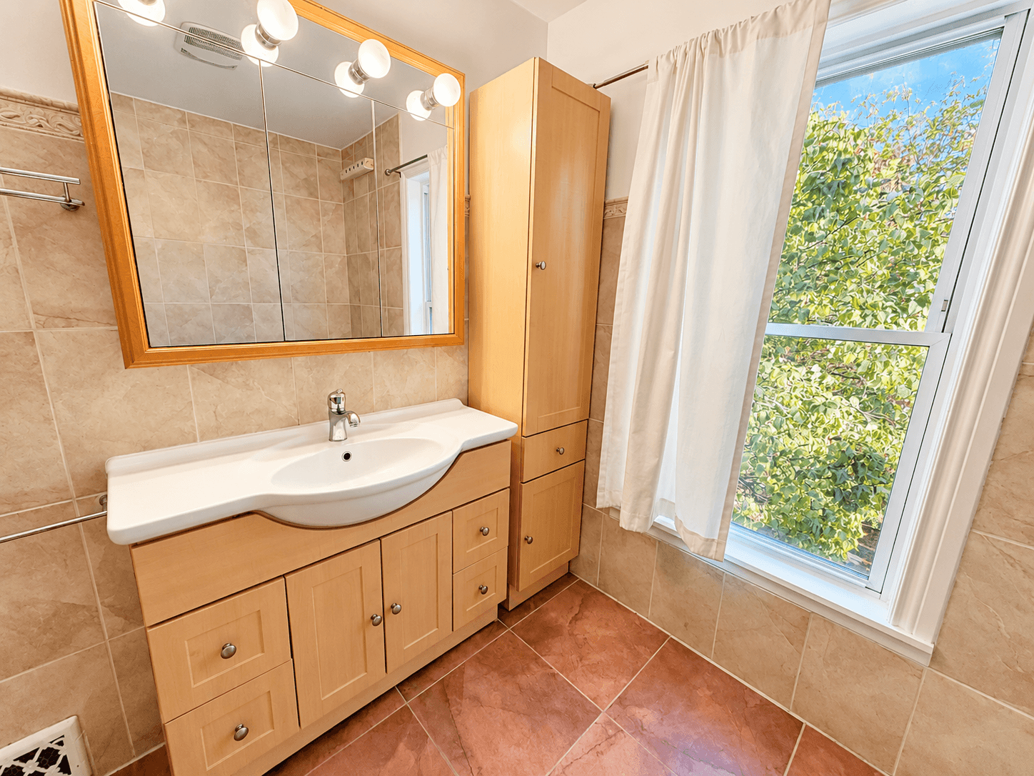 14 Brucedale St W - Photo 23