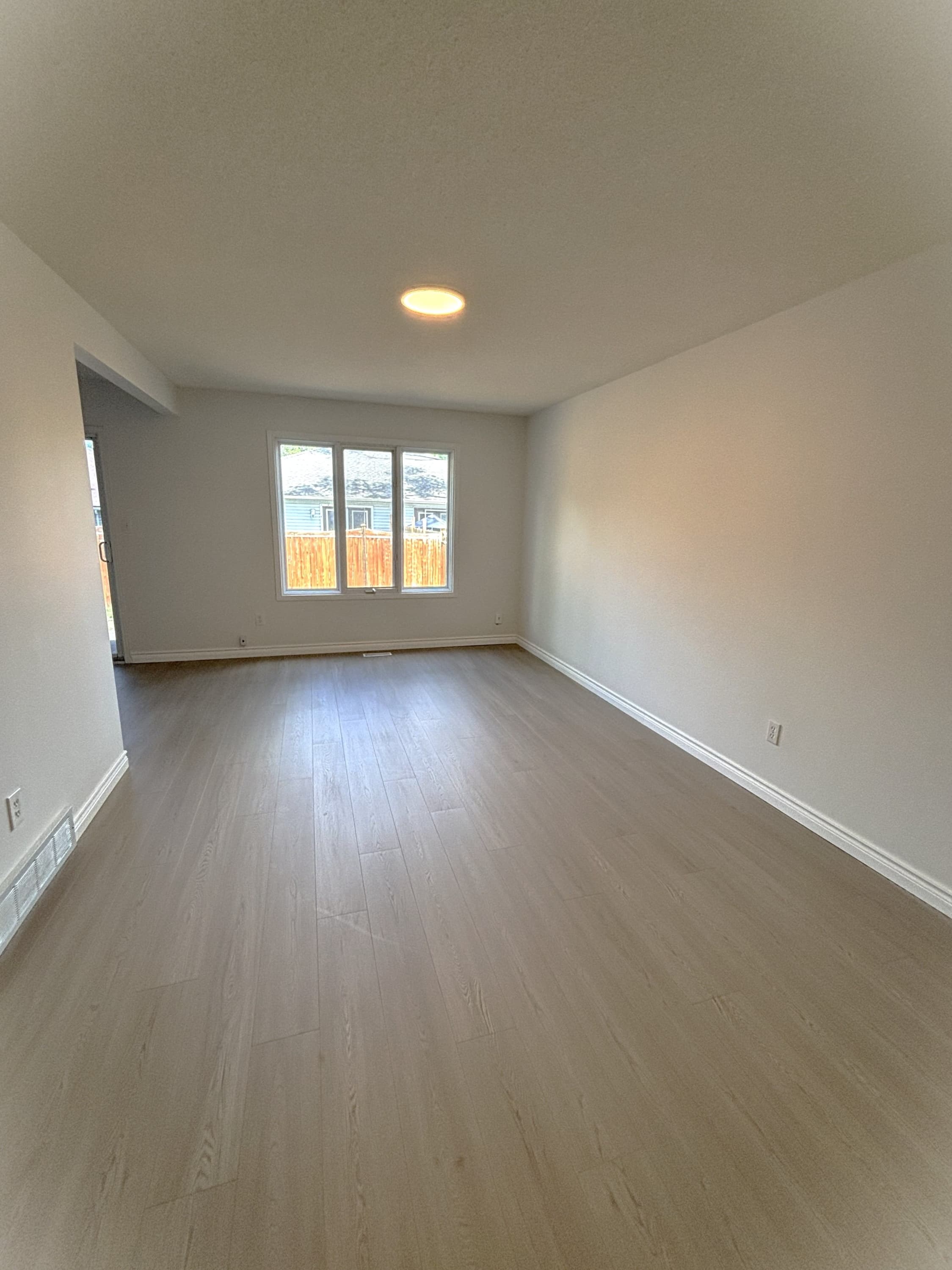 264 London Rd - Photo 2