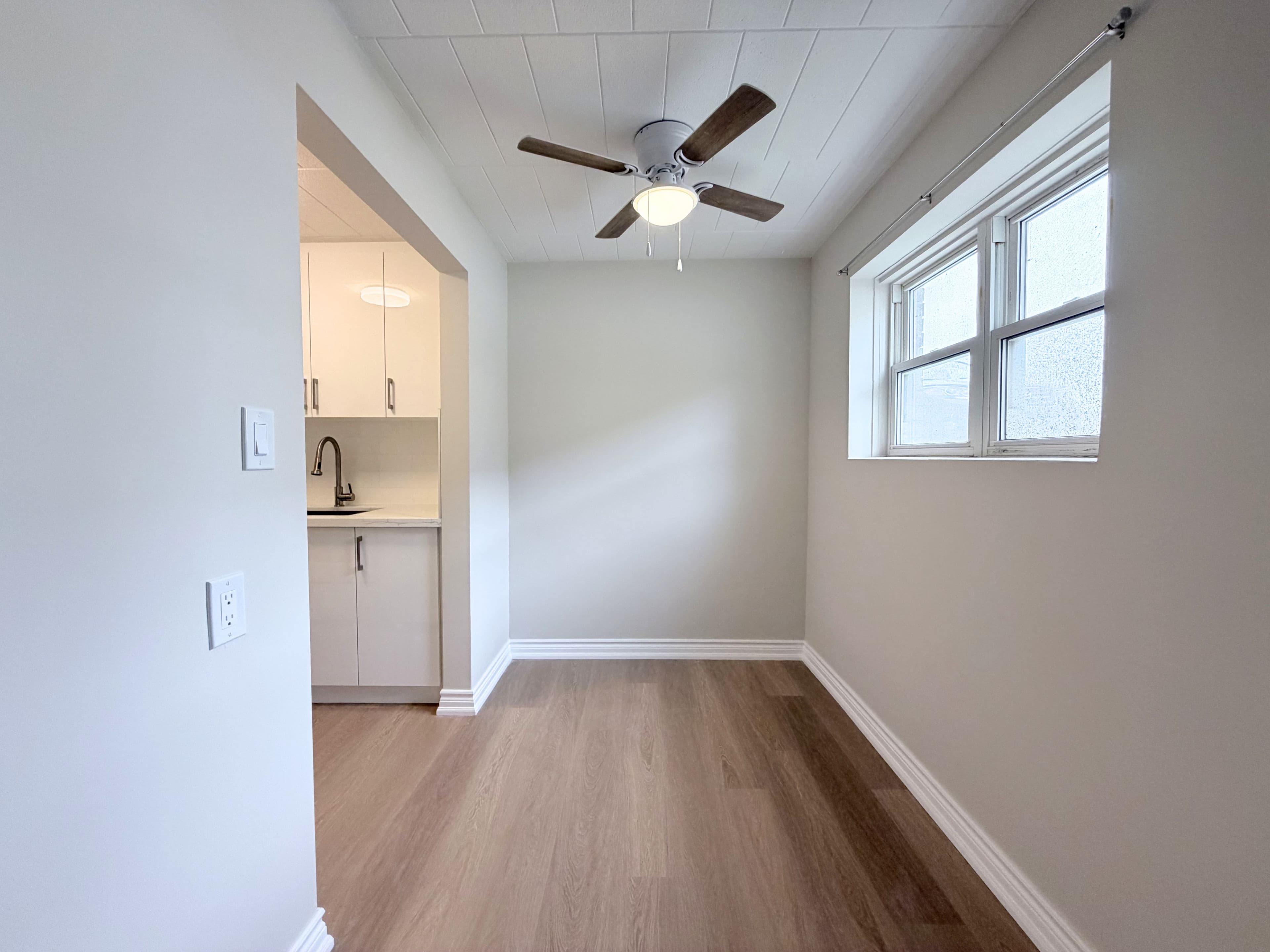 Unit 5 - 19 Empire - Photo 5