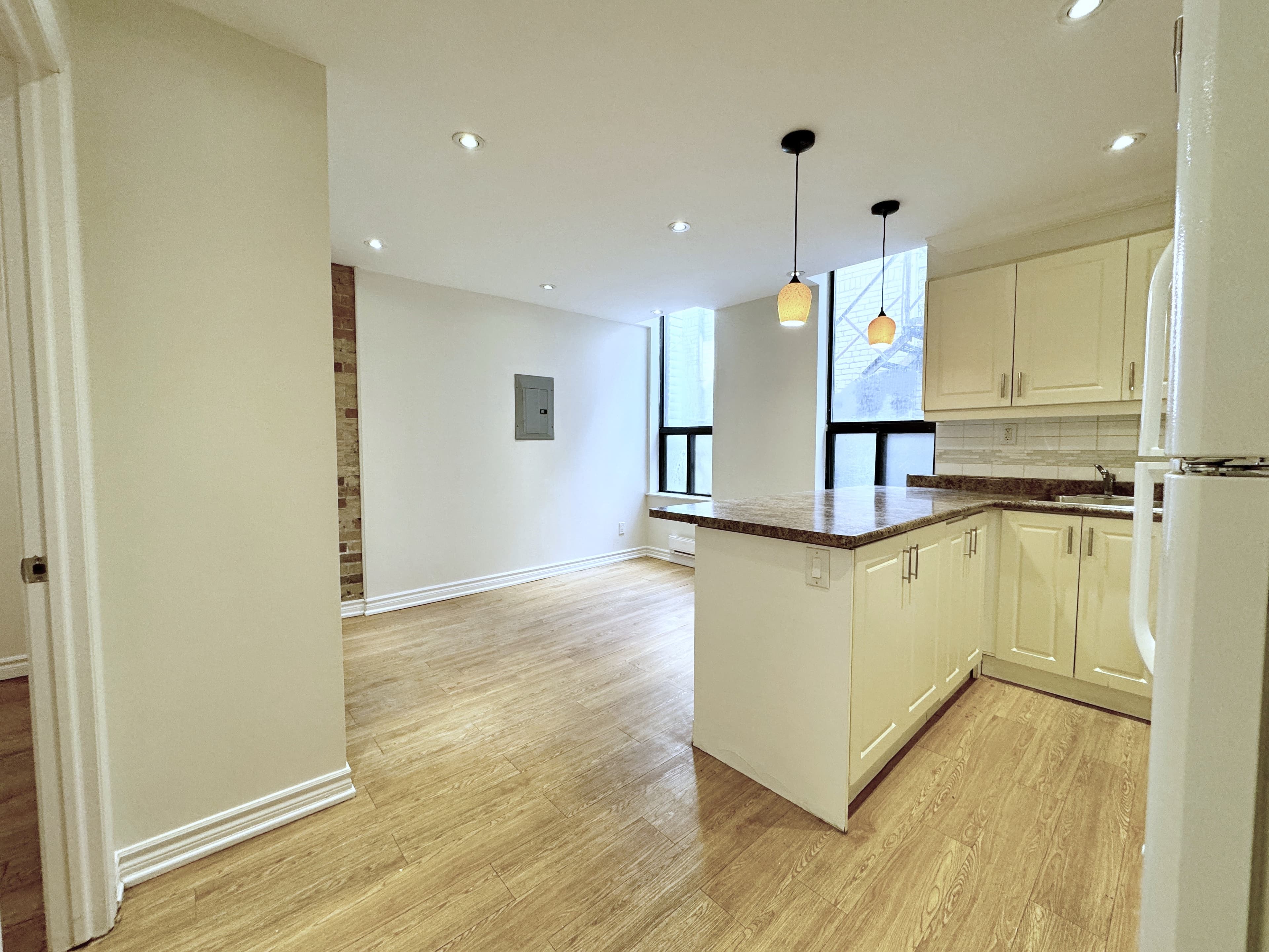249 Logan Ave - 3 - Photo 5