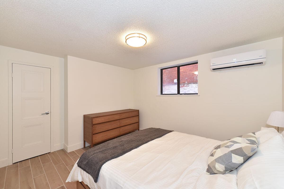 101- 160 Dowling Avenue Toronto Ontario M6K 3A6 - Photo 11