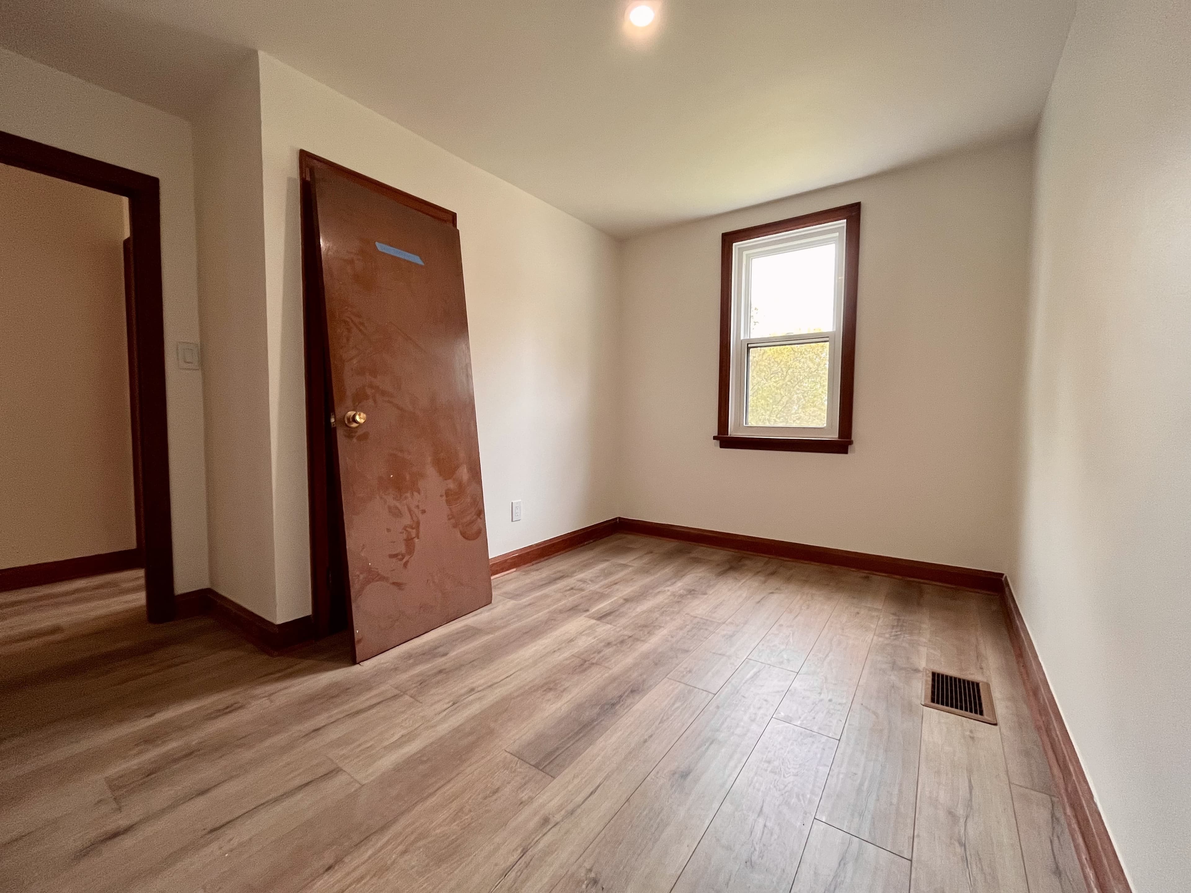 Main Floor - 34 Hodge St Thunder Bay ON P7B 4H1 - Photo 10