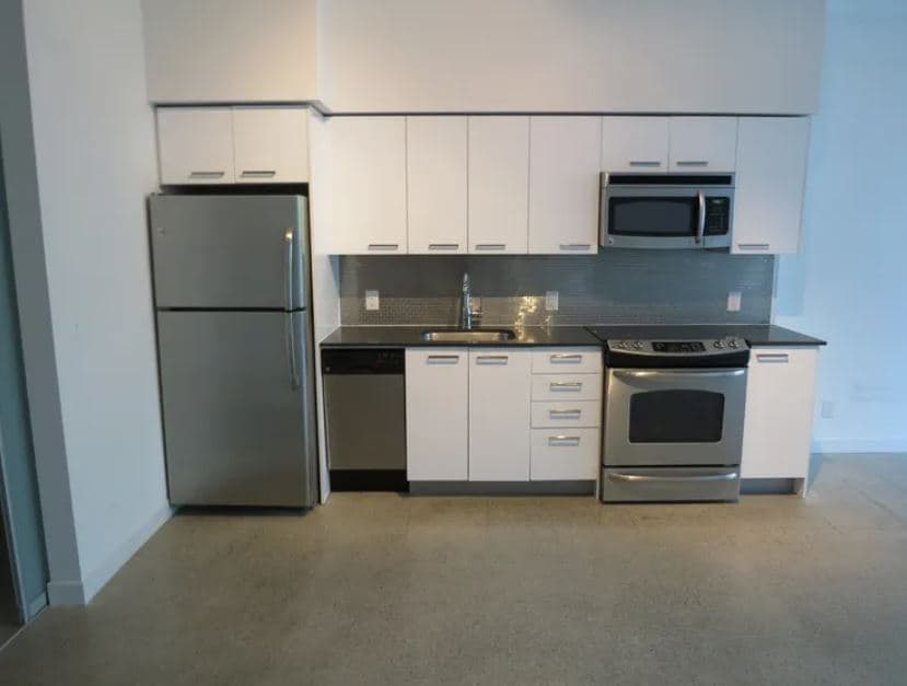 510 King St E - 413