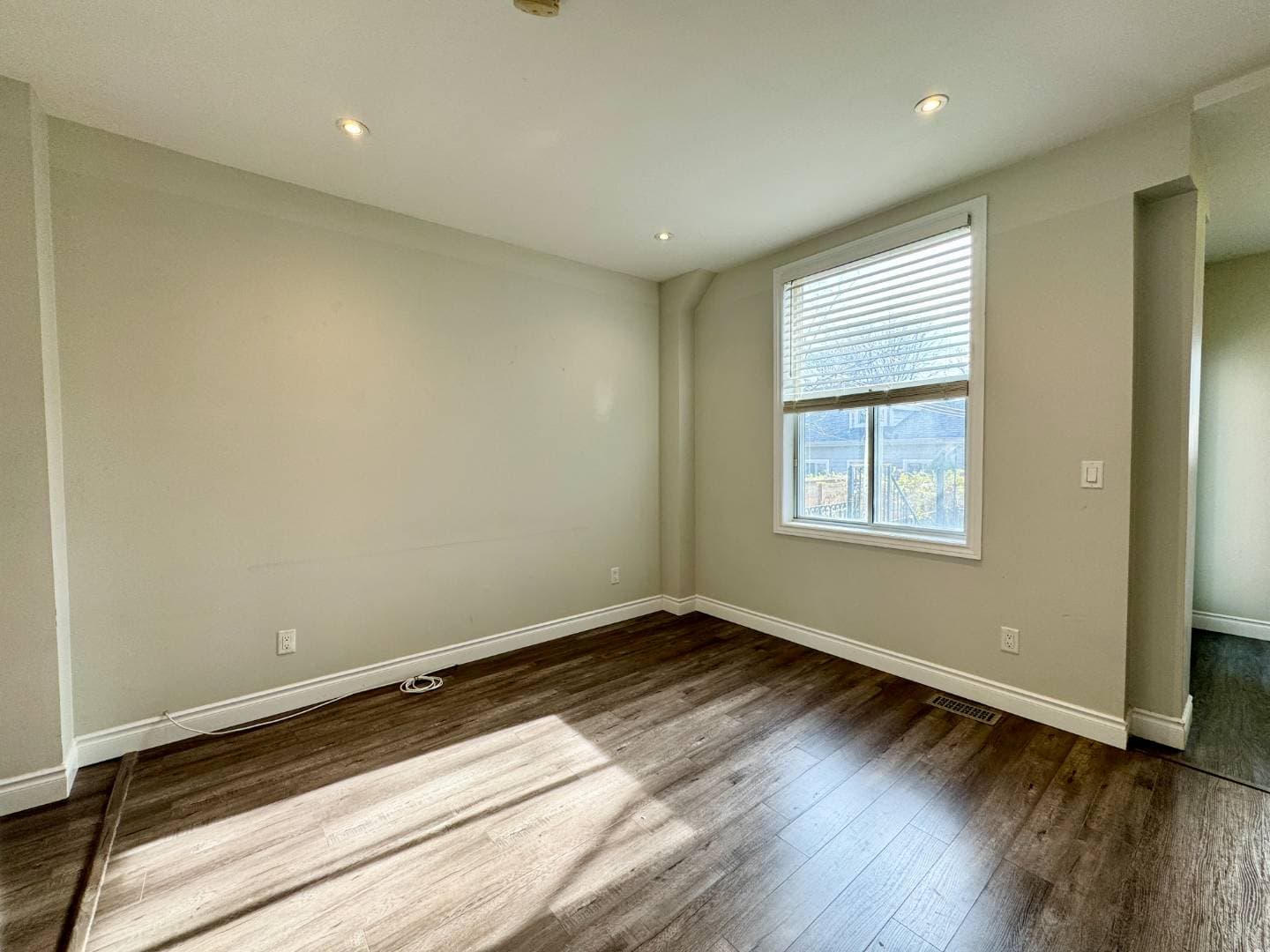 48 Dewhurst Blvd - Lower B - Photo 9