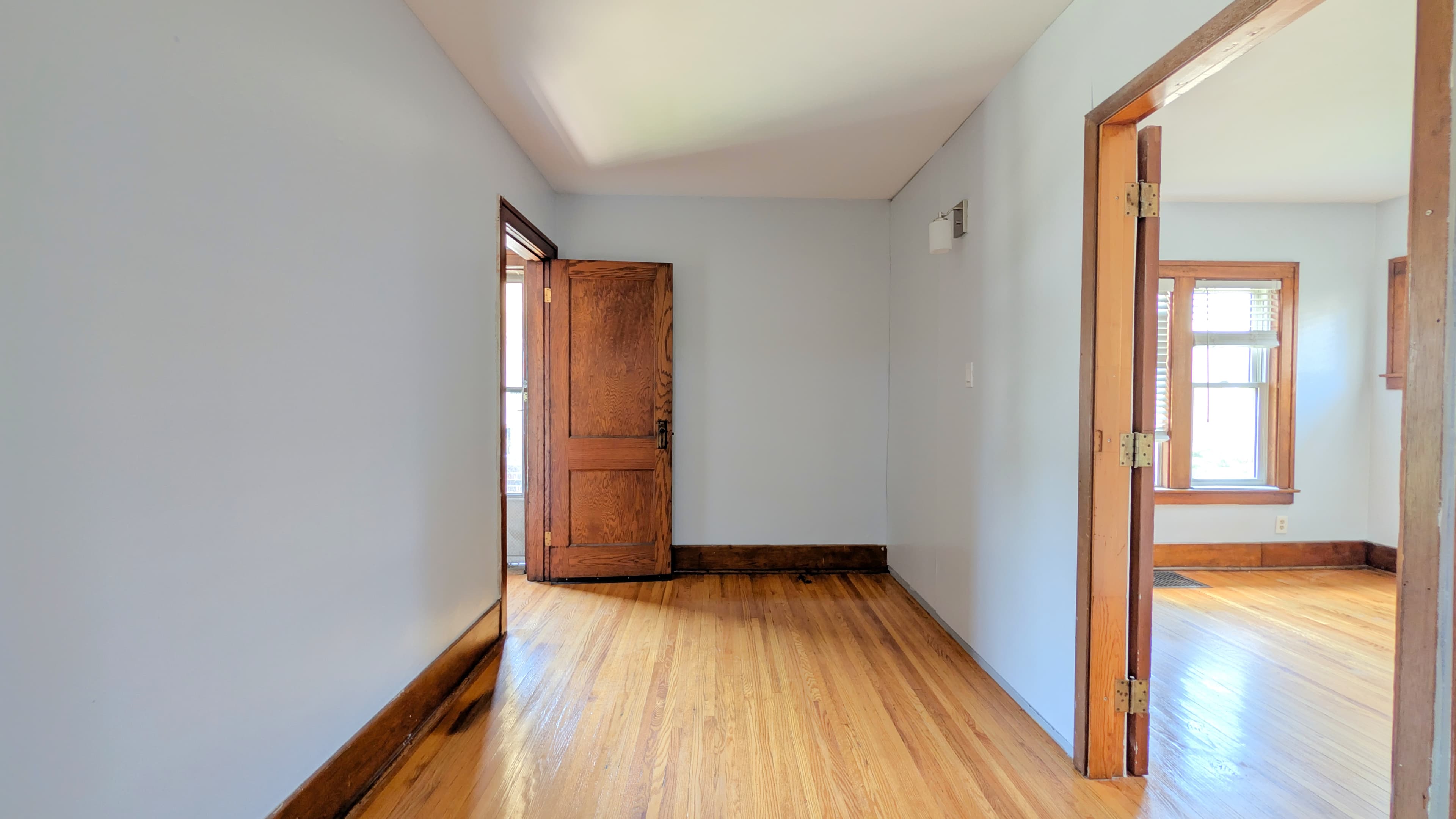 322 Partington Ave - Upper Unit - Photo 6