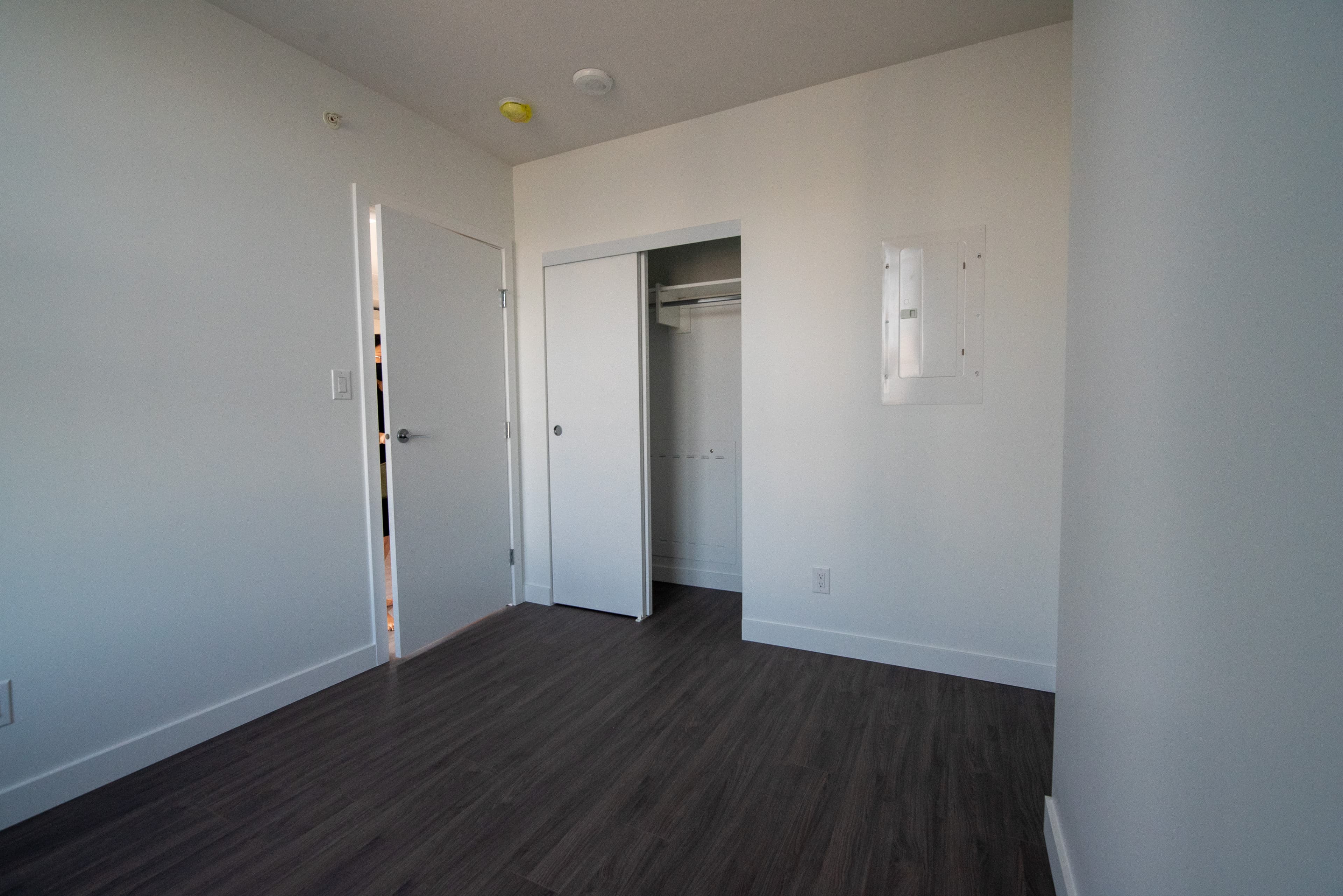 Mountain view 2x2 at King George Hub Surrey - Photo 19