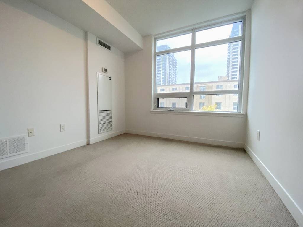 816 Lansdowne Ave - 306 - Photo 7