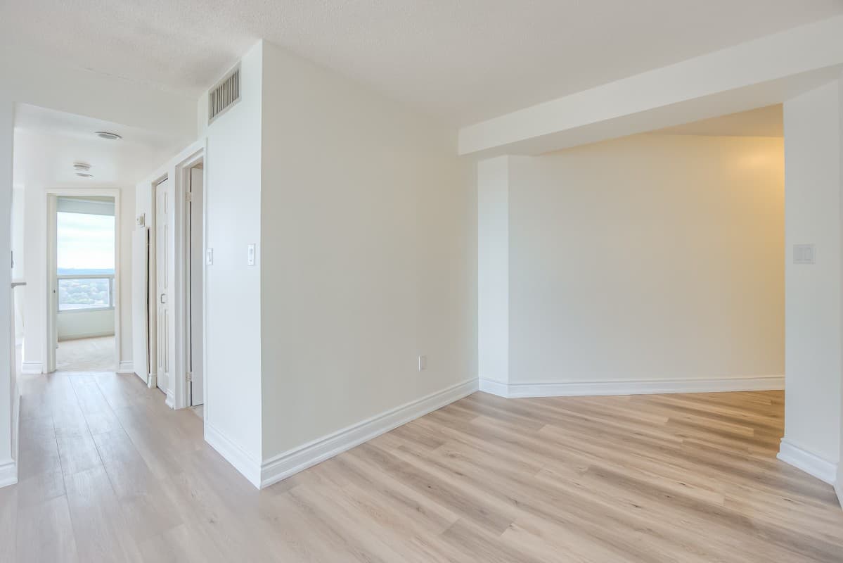 5 Concorde Place -2504 - Photo 13