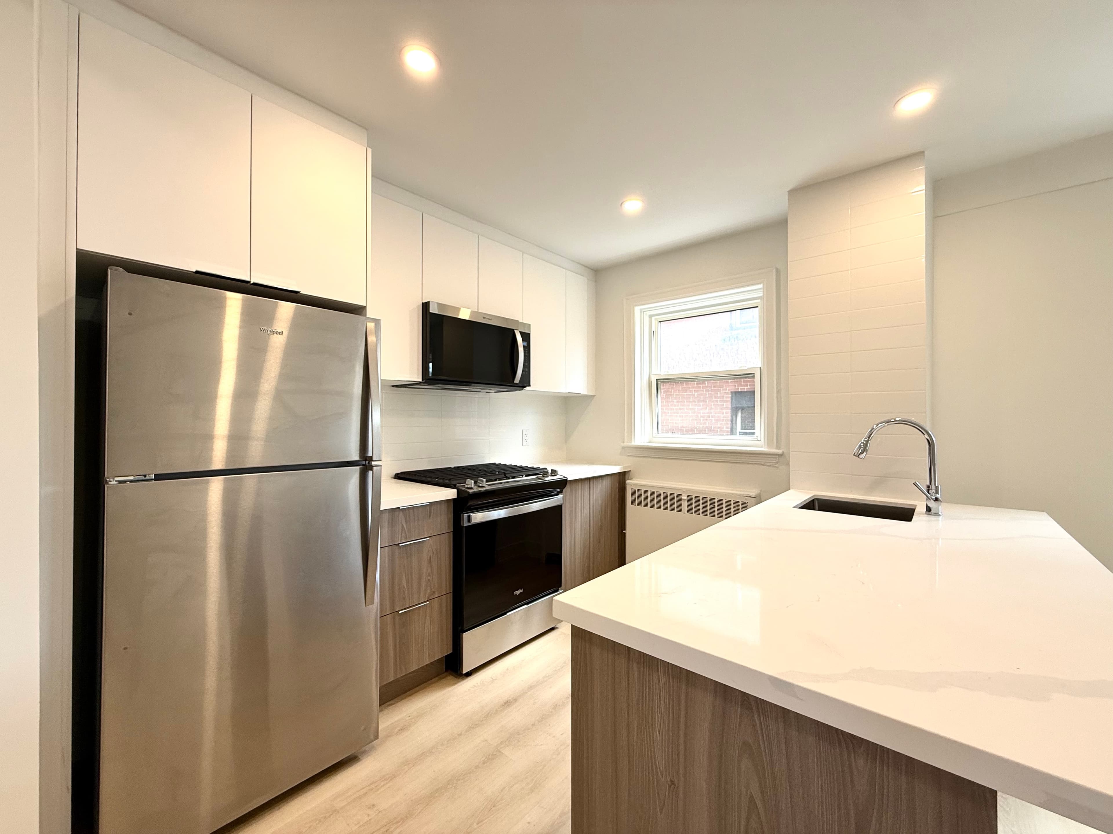 10 - 1024 King Street East Hamilton Ontario L8M 1C8 - Photo 2