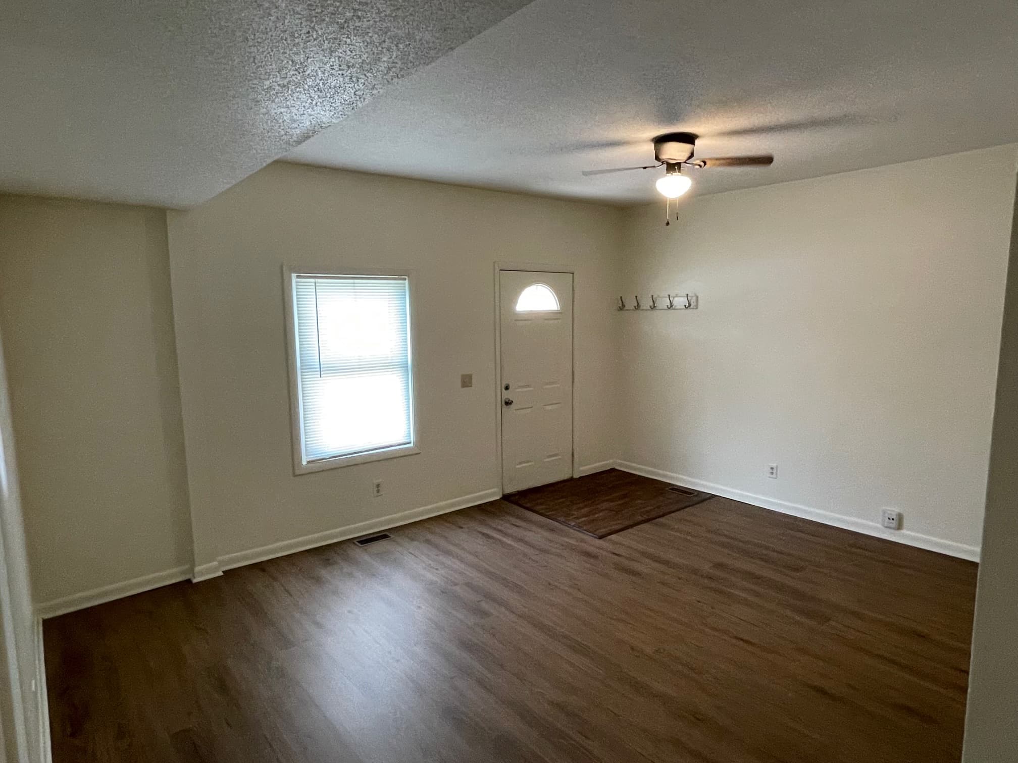 1052 N Ohio - Photo 2
