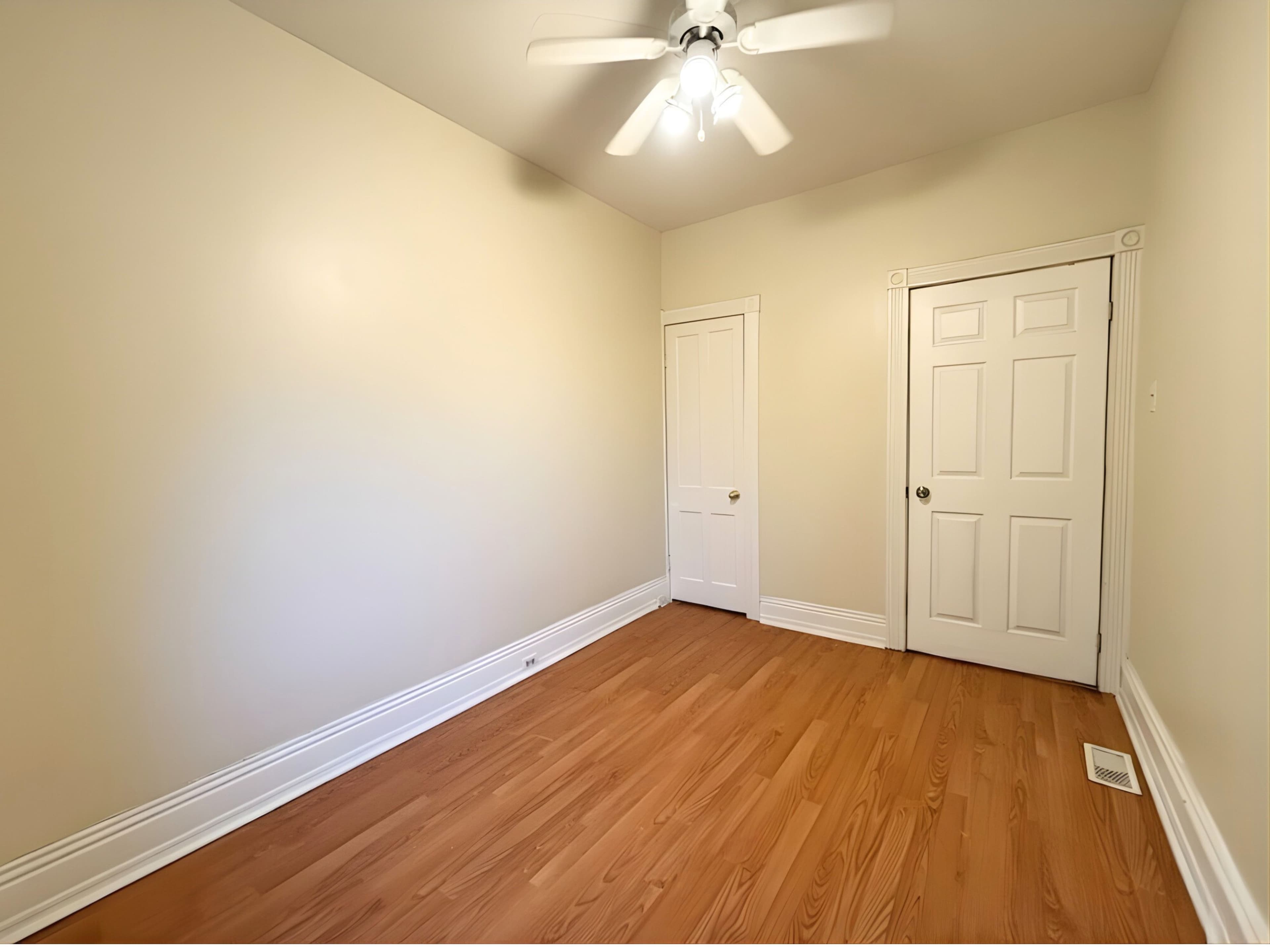 44 Spring St - Upper - Photo 14