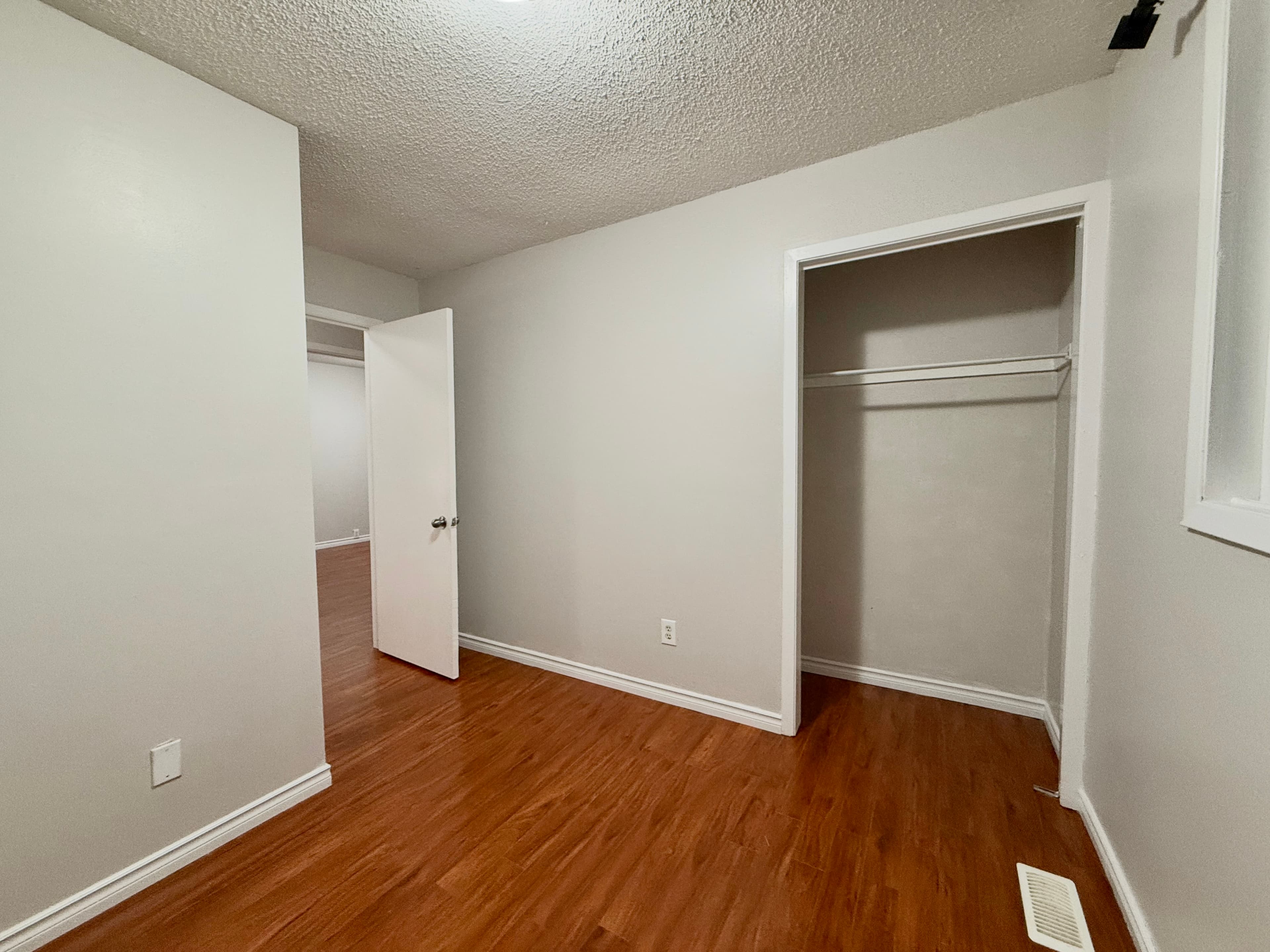 141 Adis Ave Hamilton ON L9C 6T9 - Photo 11