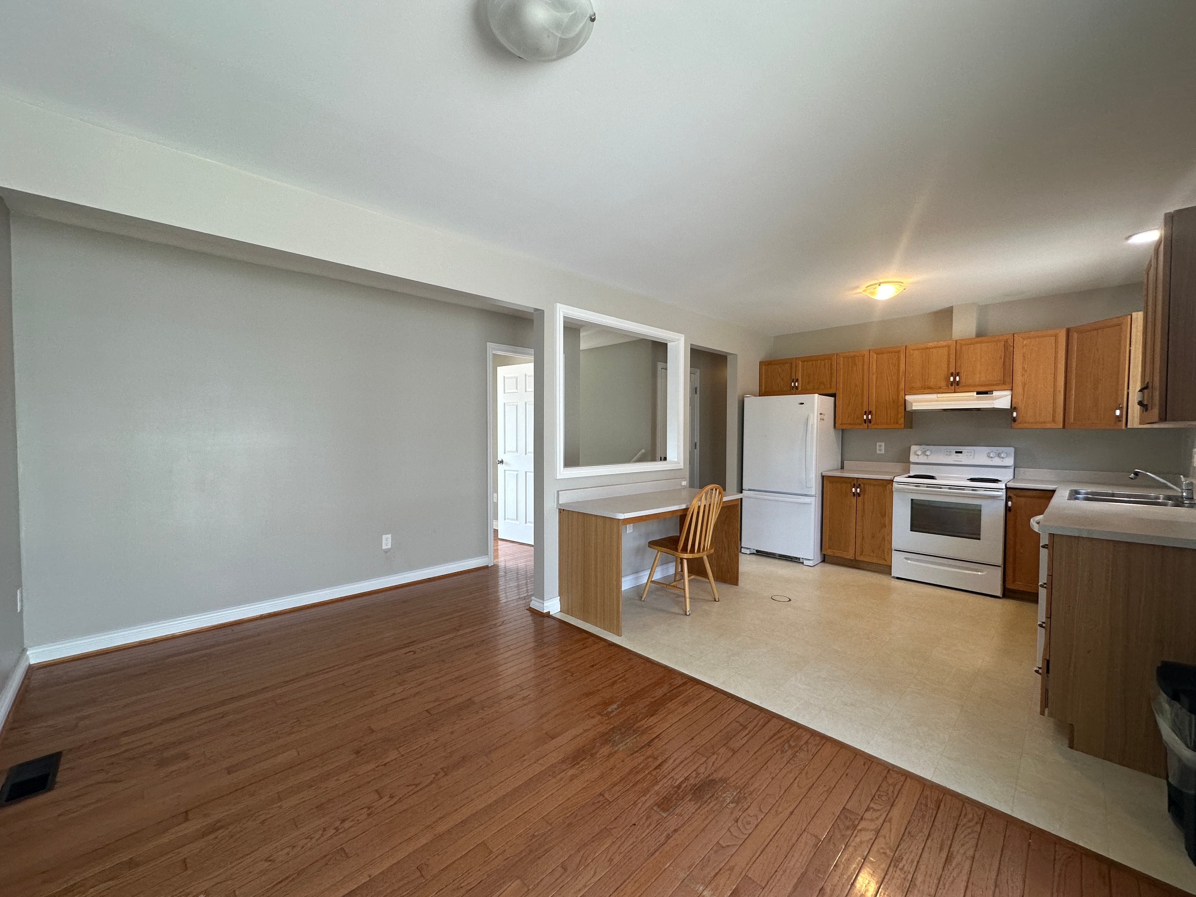 Upper - 871 Chapel Road - Photo 4