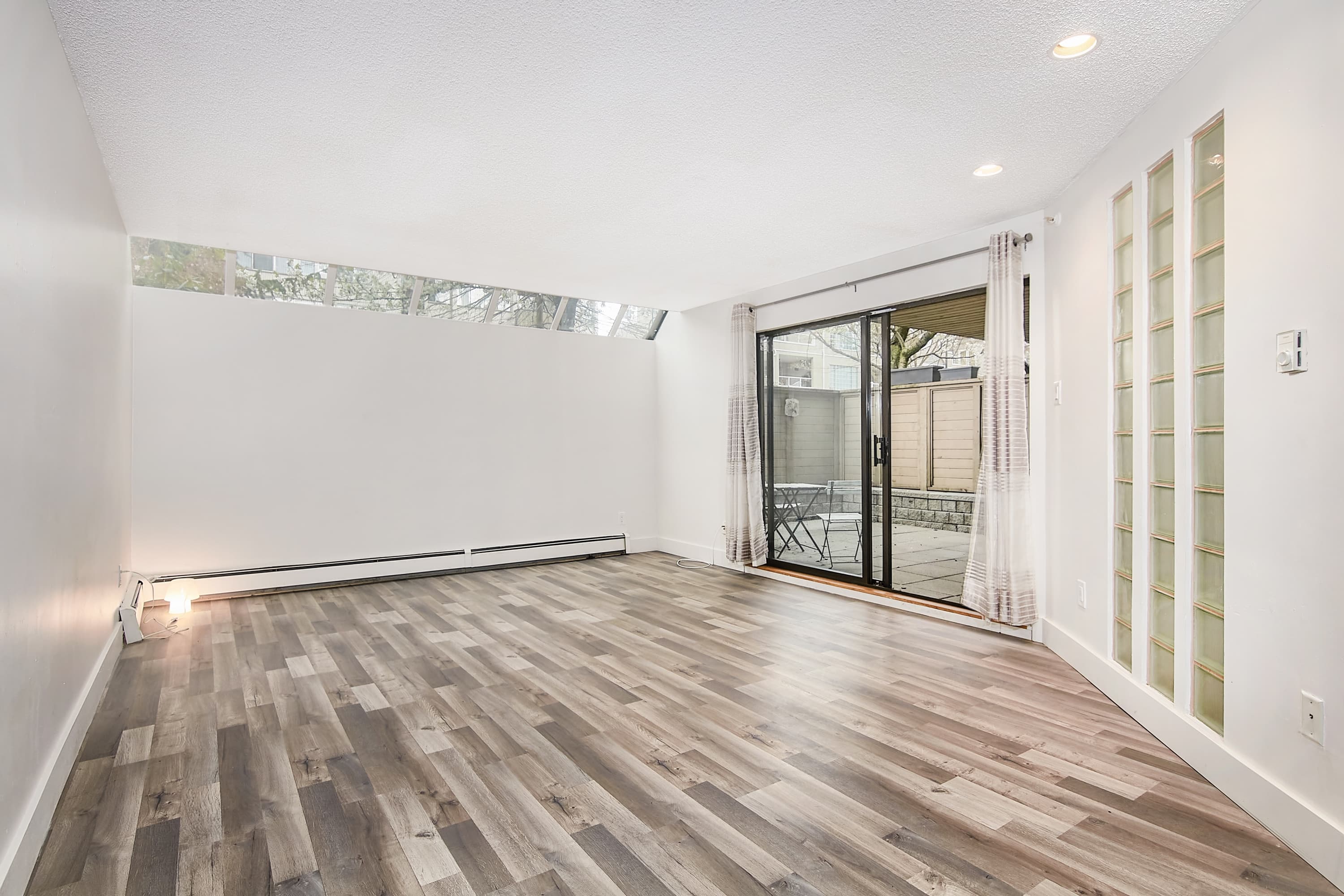 110-1500 Pendrell - Photo 7