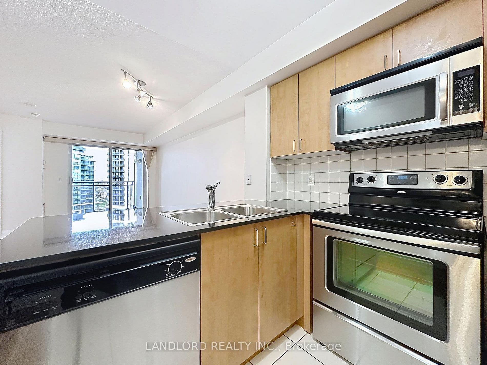 1070 Sheppard Ave W - 801 - Photo 4