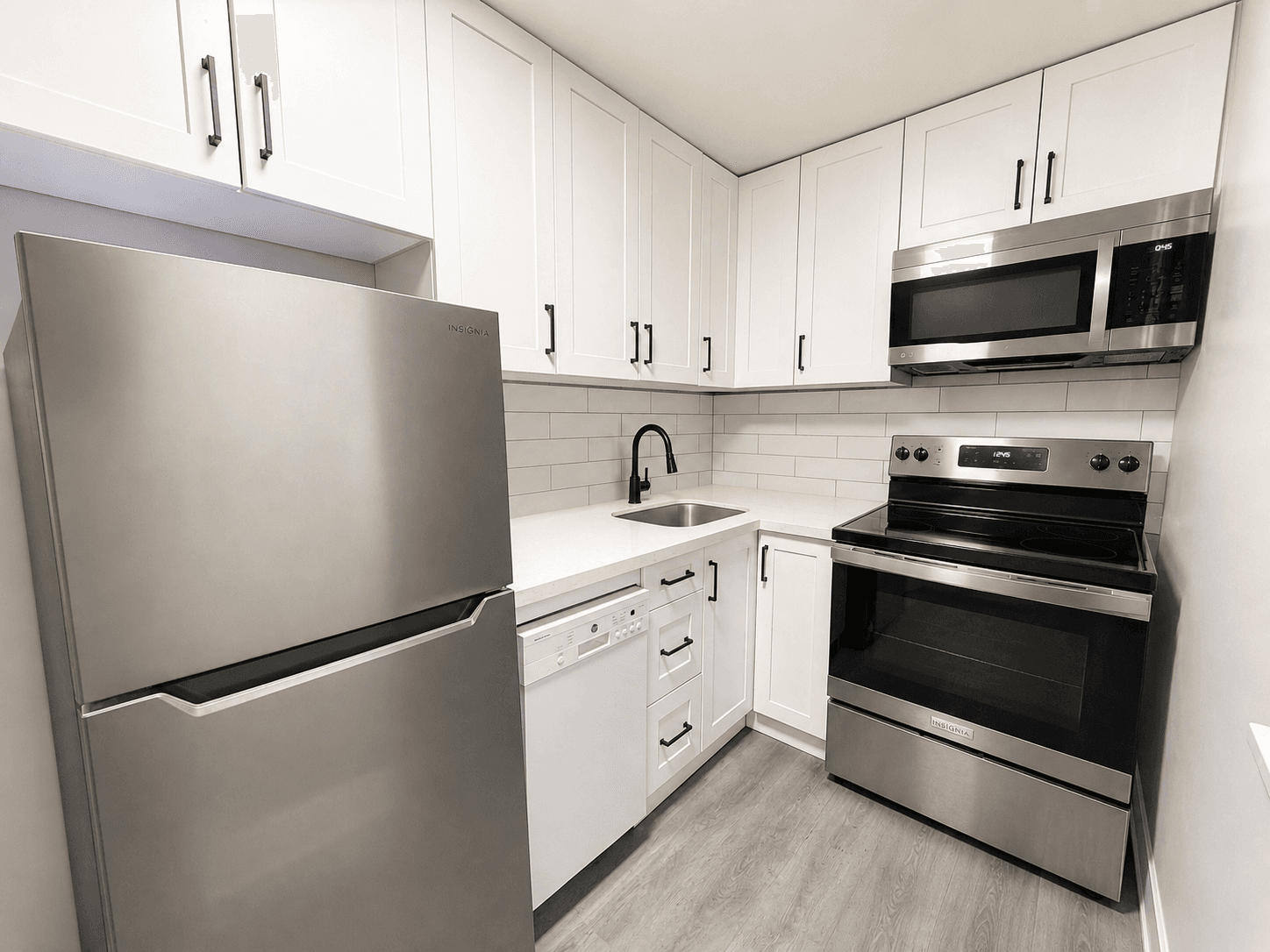 Unit 3 - 831 Main st - Photo 3