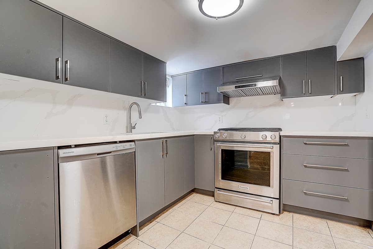 79 OConnor Dr - Lower