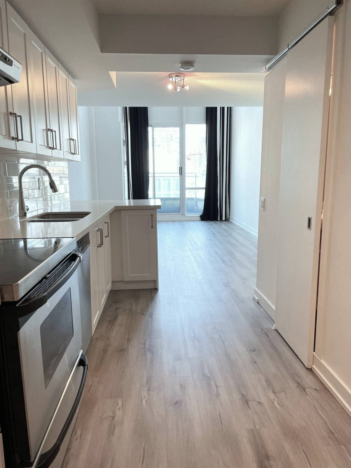 77 Lombard St - LPH2 - Photo 7