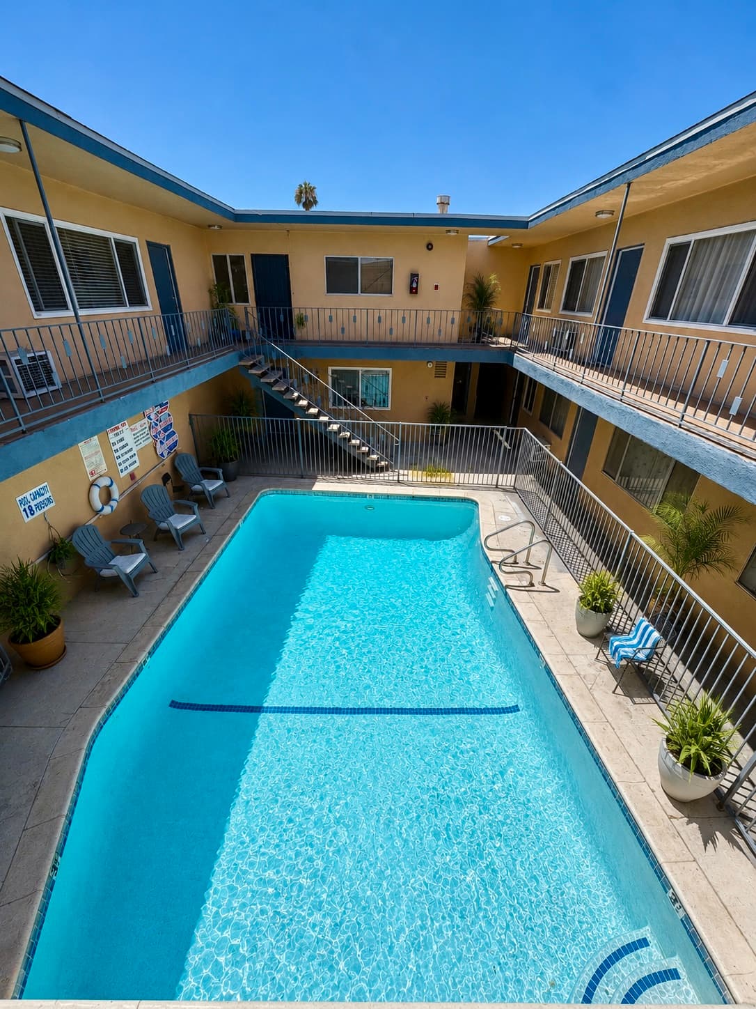 6961 Whitsett Studio Apartment