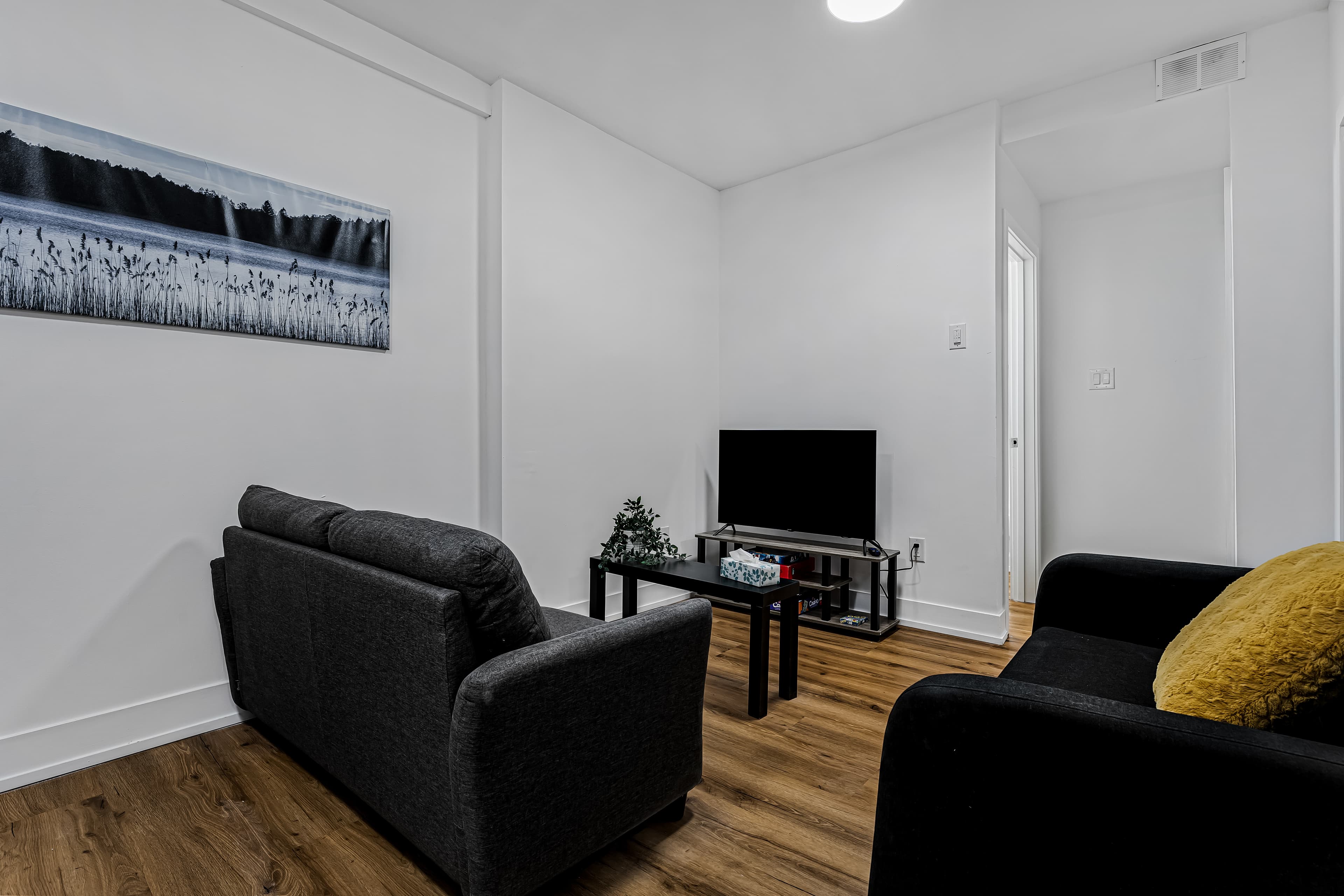 2 BEDROOM - 610 King St E - Photo 2