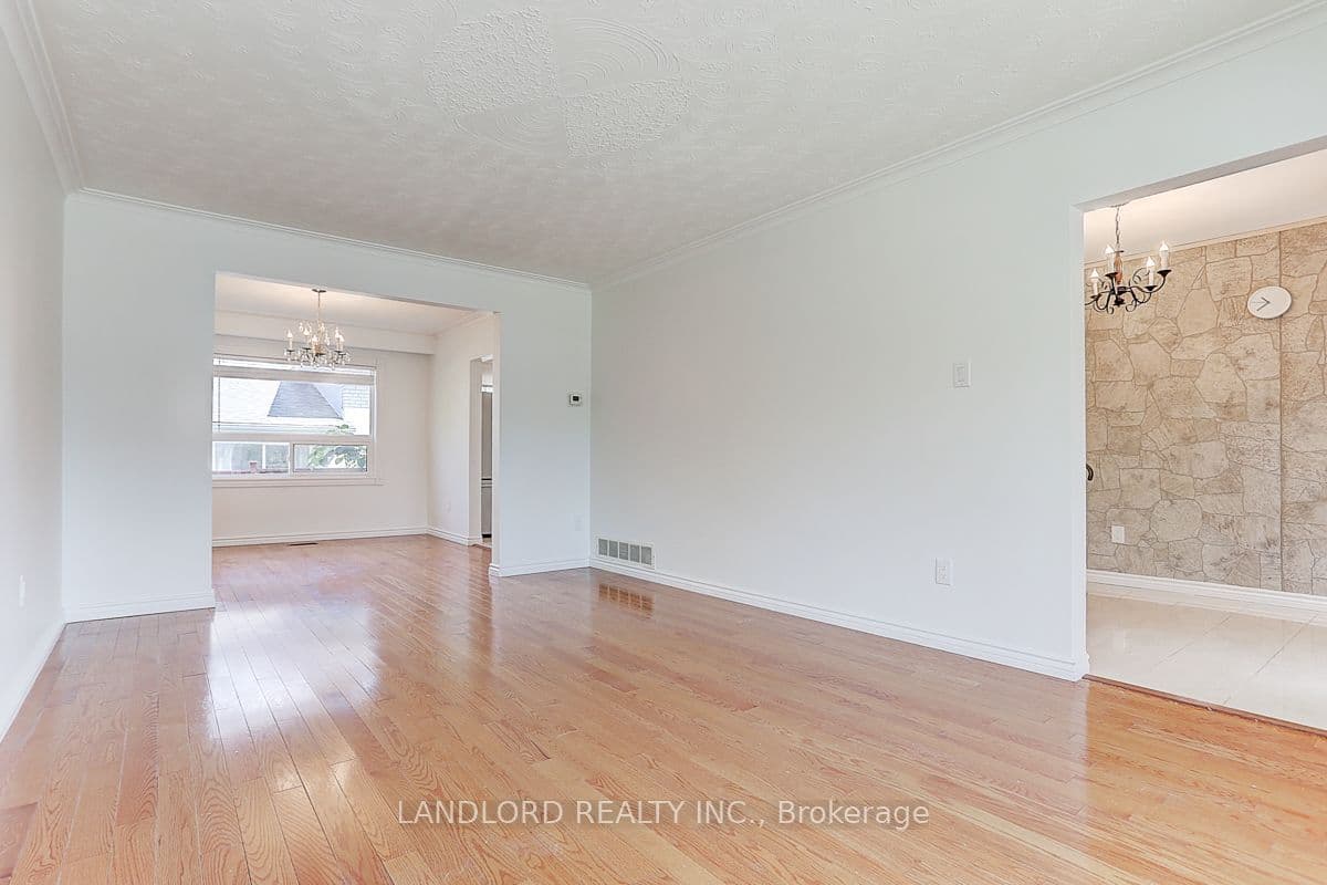 21 Pineway Blvd - Photo 9