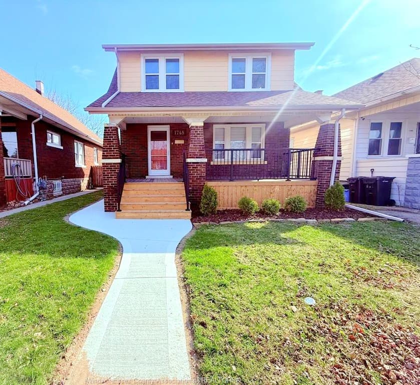 1748 Hall Avenue Lower - Photo 2