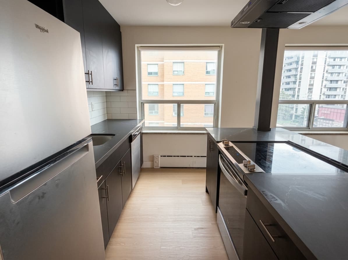 420 Eglinton Ave E - 502 - Photo 3