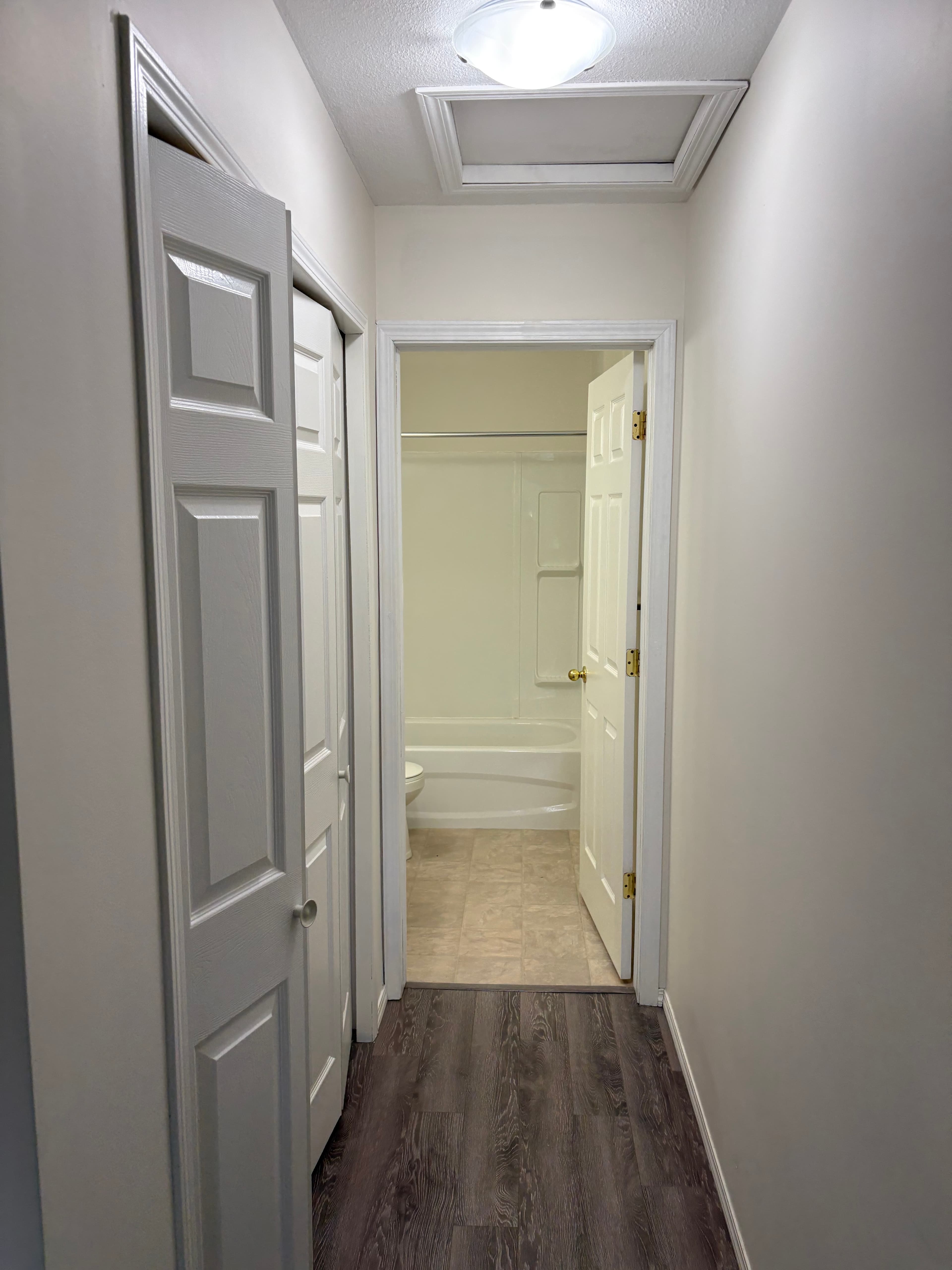 11930 80 Street Upper - Photo 5