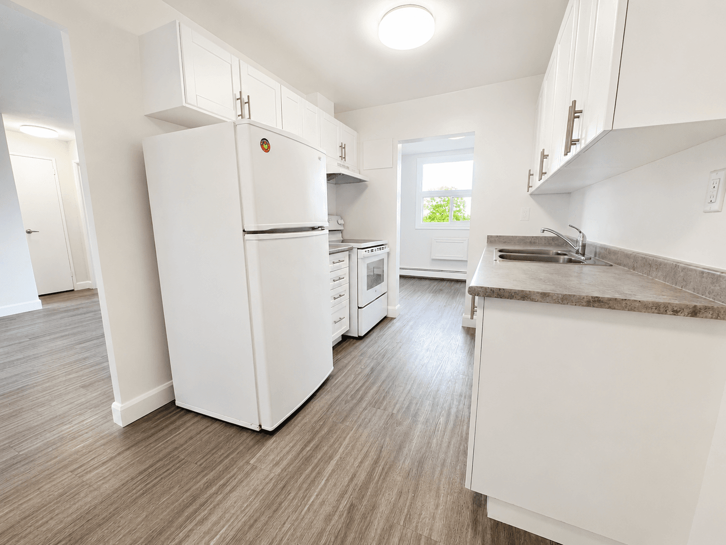 1 bedroom - 200 London Rd Sarnia ON N7T 7S9 - Photo 3