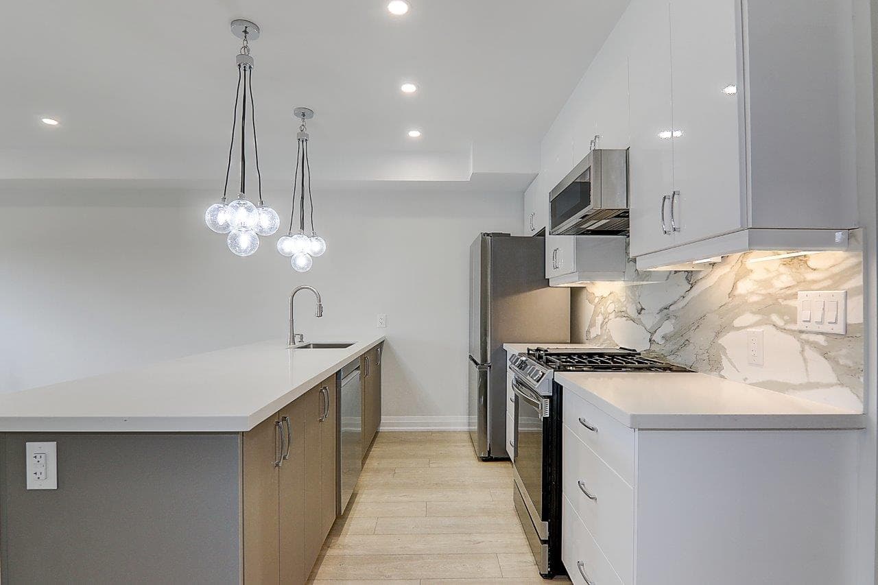 115 Livingstone Ave - Upper - Photo 6