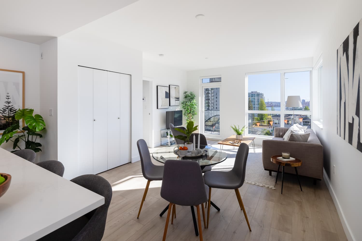 One53 - 3/1 PROXY - Photo 8
