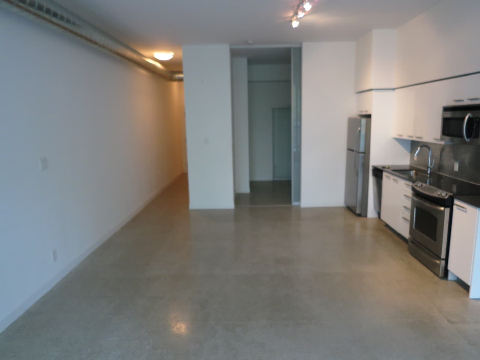 510 King St E - 413 - Photo 7