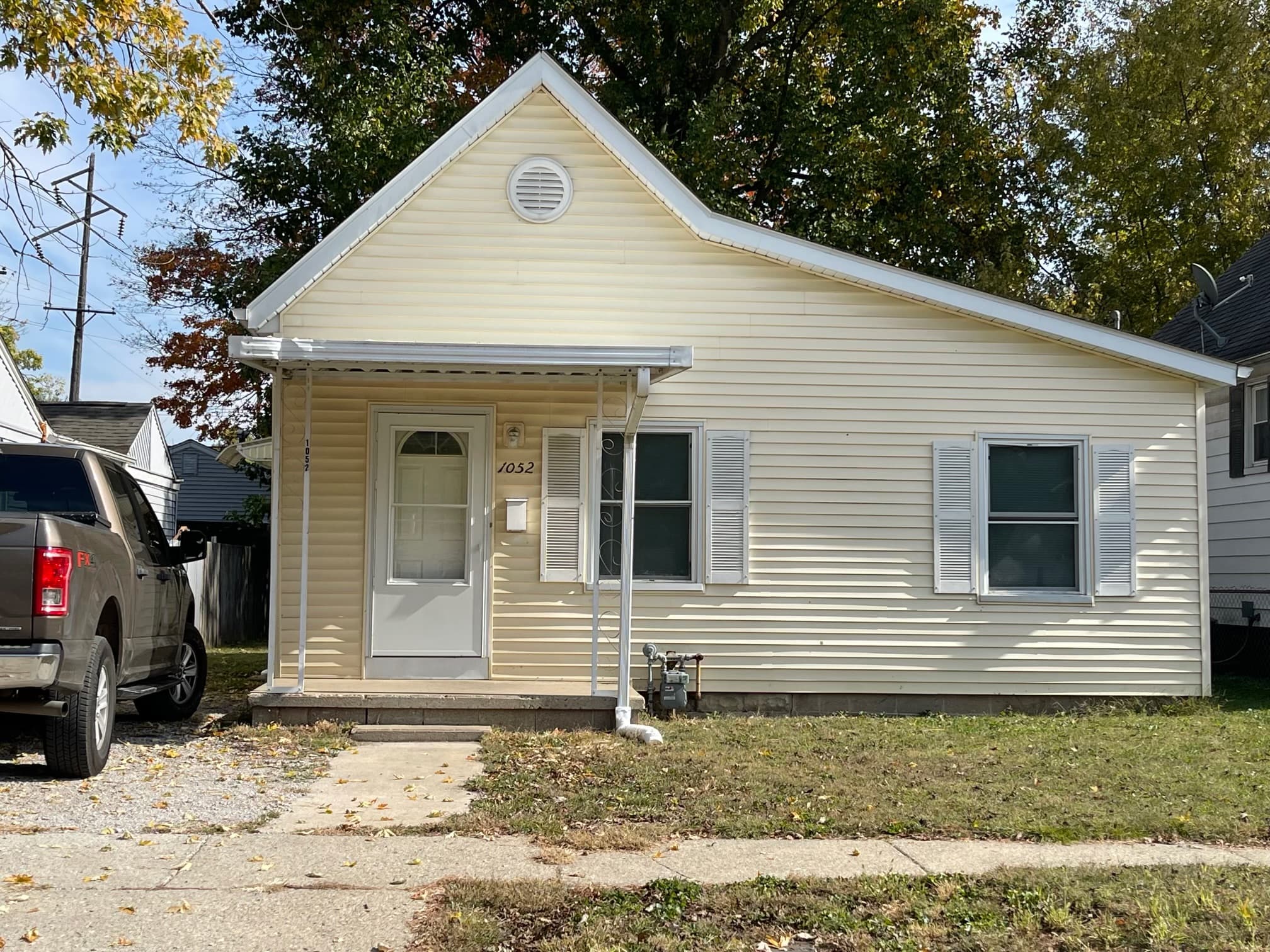 1052 N Ohio