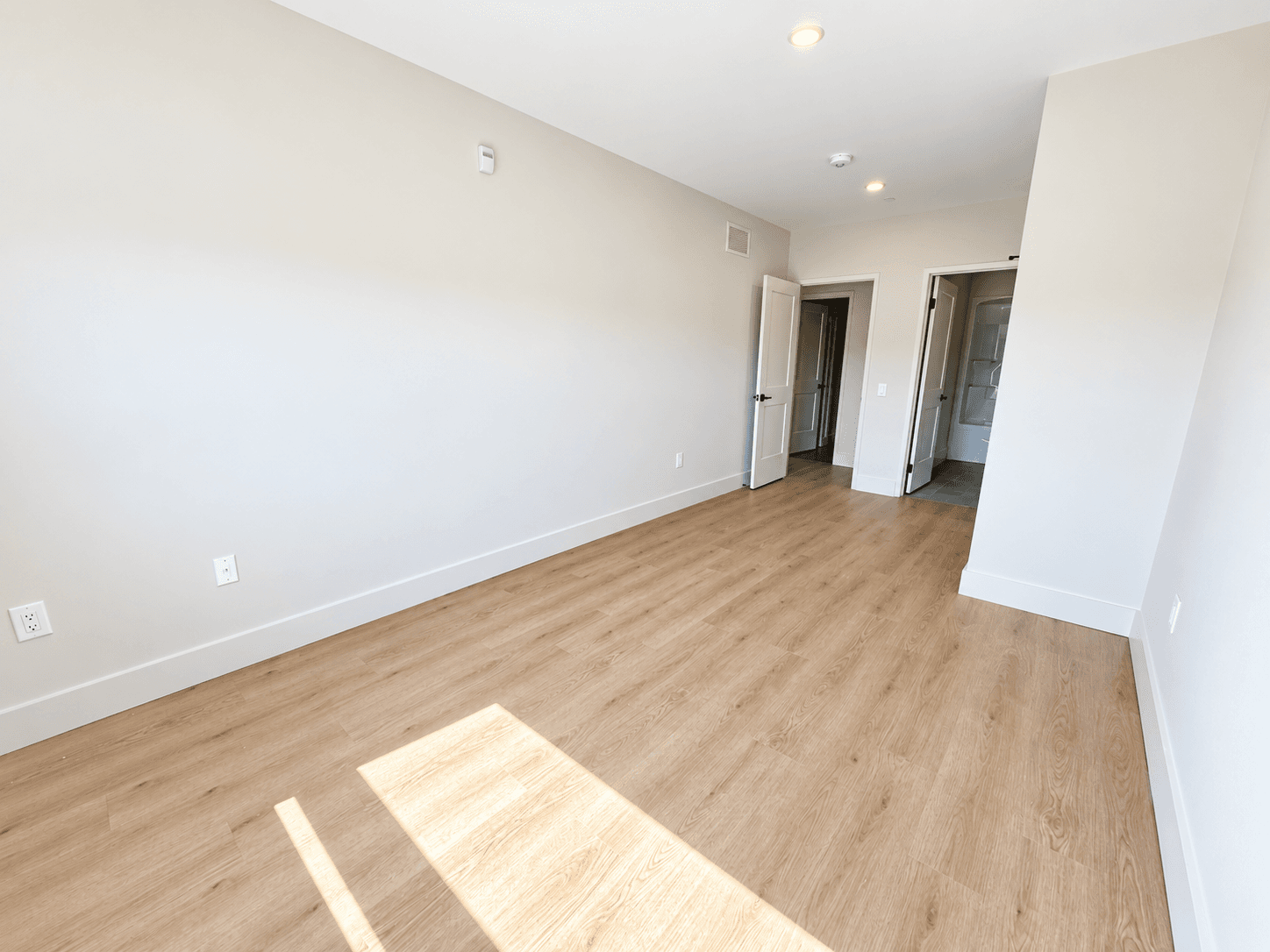 8 Hutt Lane - Interior Unit - Photo 13