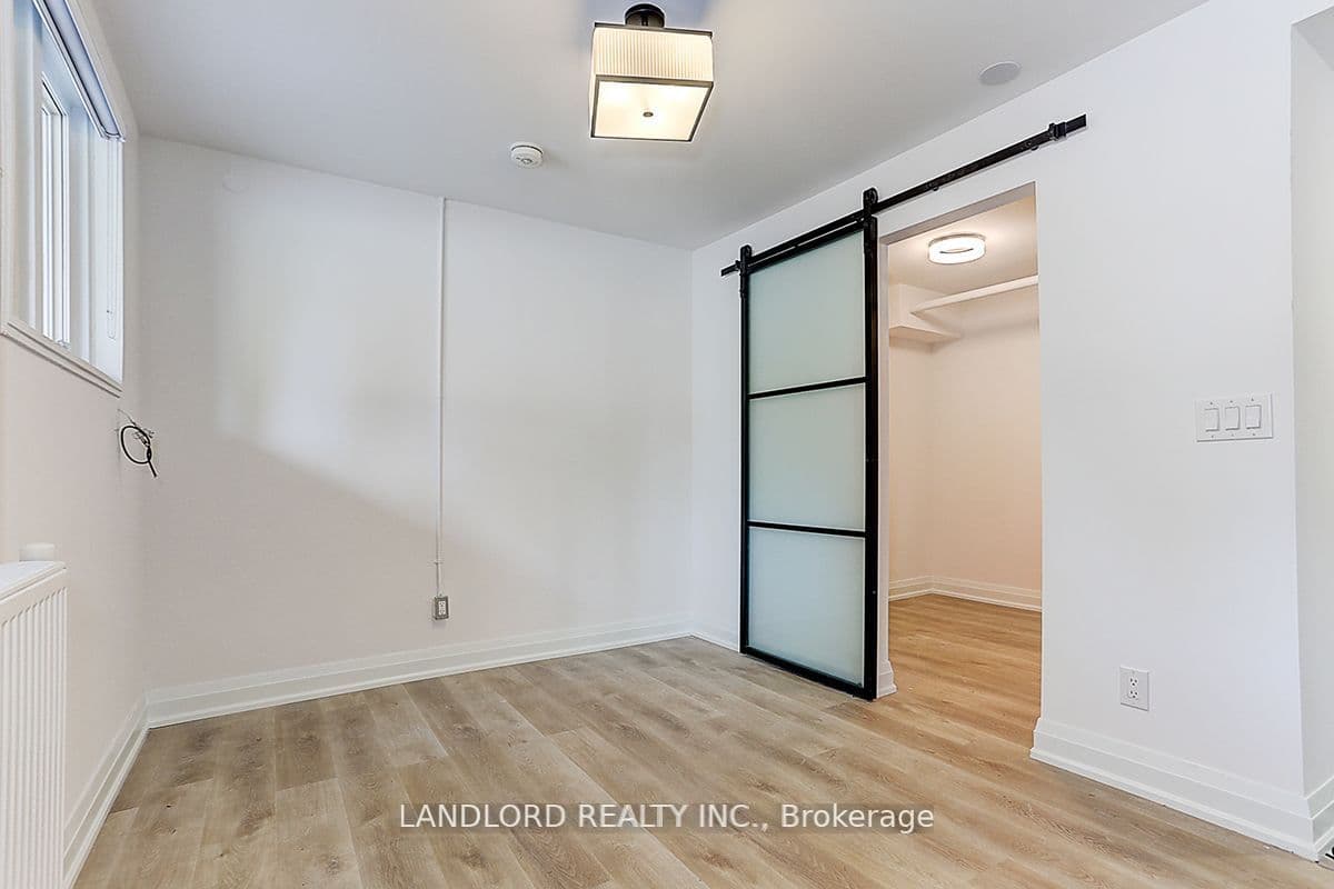 2520 Bloor St W - 23 - Photo 4