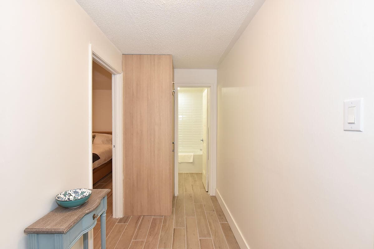 101- 160 Dowling Avenue Toronto Ontario M6K 3A6 - Photo 16