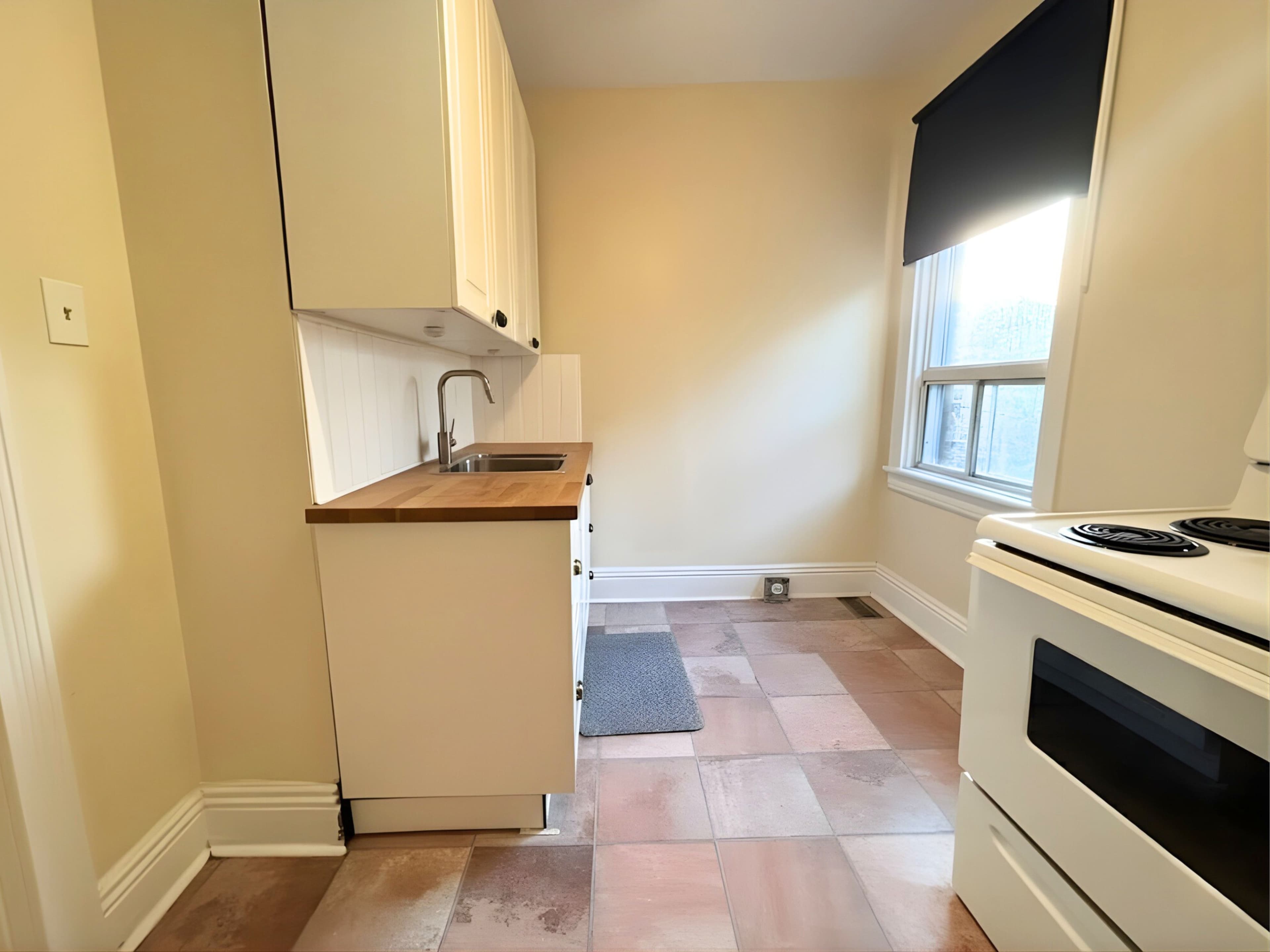 44 Spring St - Upper - Photo 6
