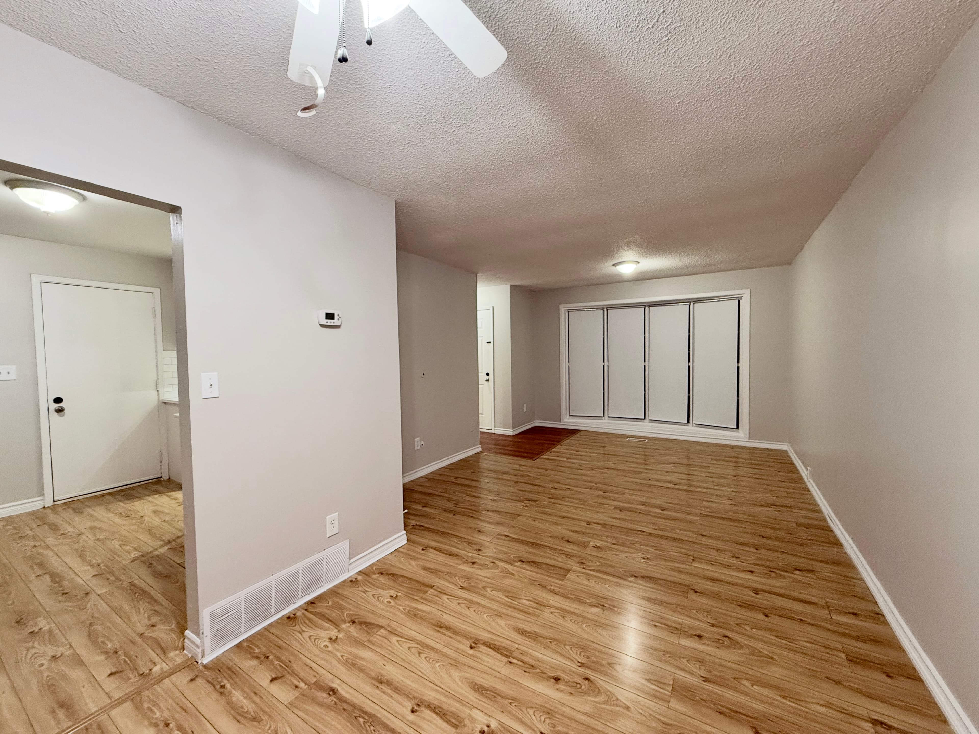 141 Adis Ave Hamilton ON L9C 6T9 - Photo 2