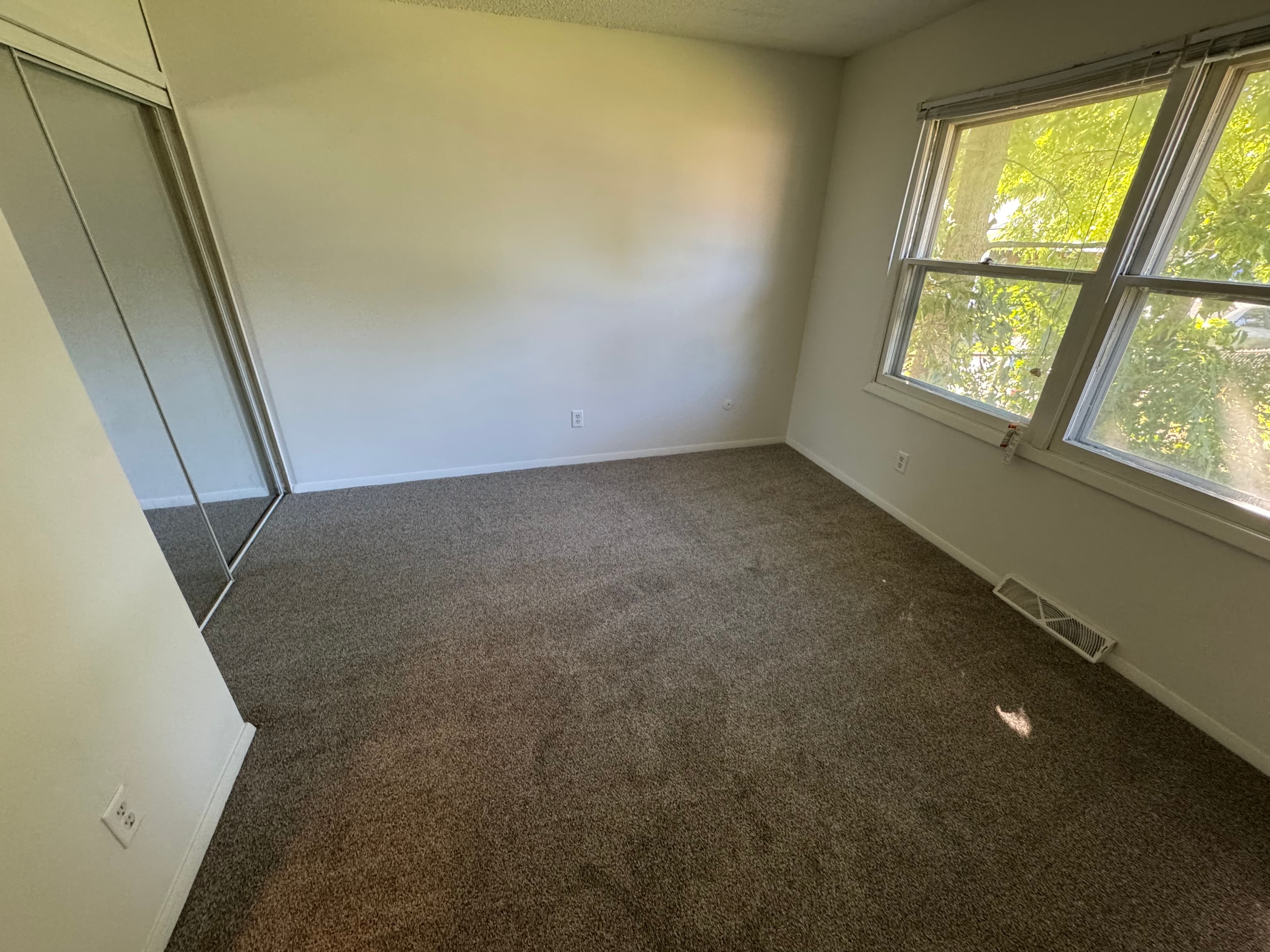 2077 Scarbrough - Photo 8