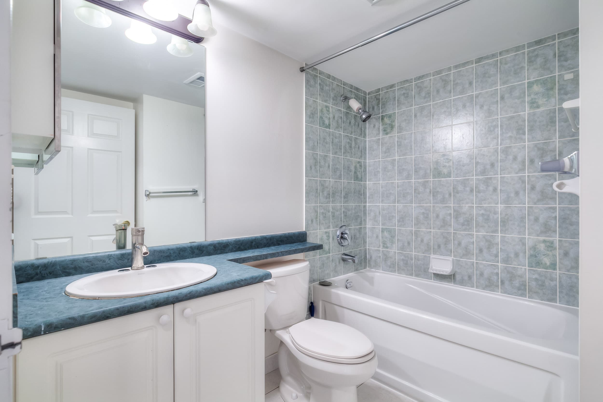 23 Hollywood Ave - 1803 - Photo 15