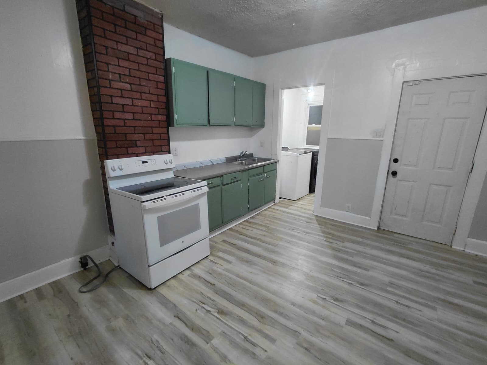 319 Richmond Ave - Photo 7