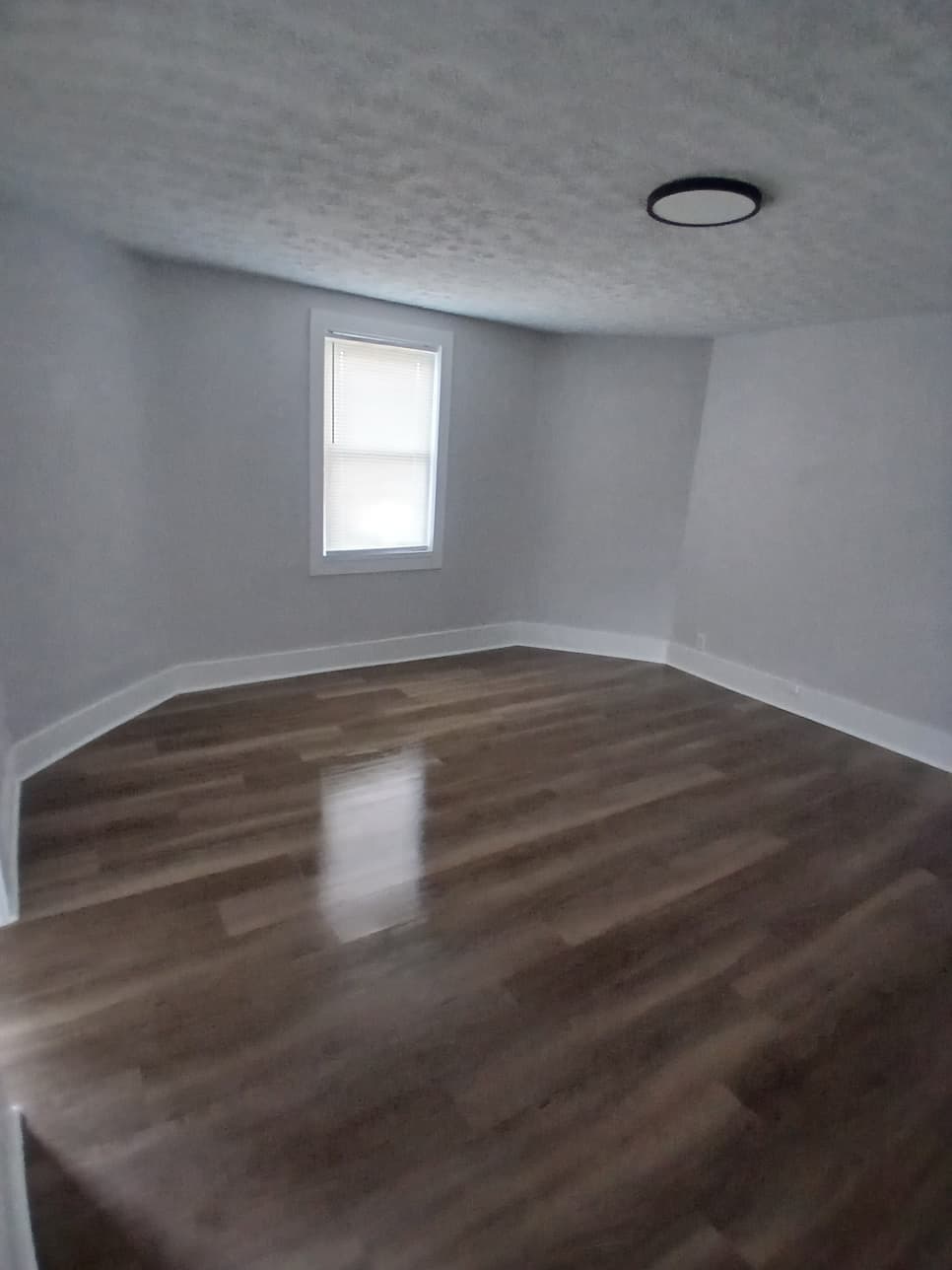1616 W 16th St - Photo 8